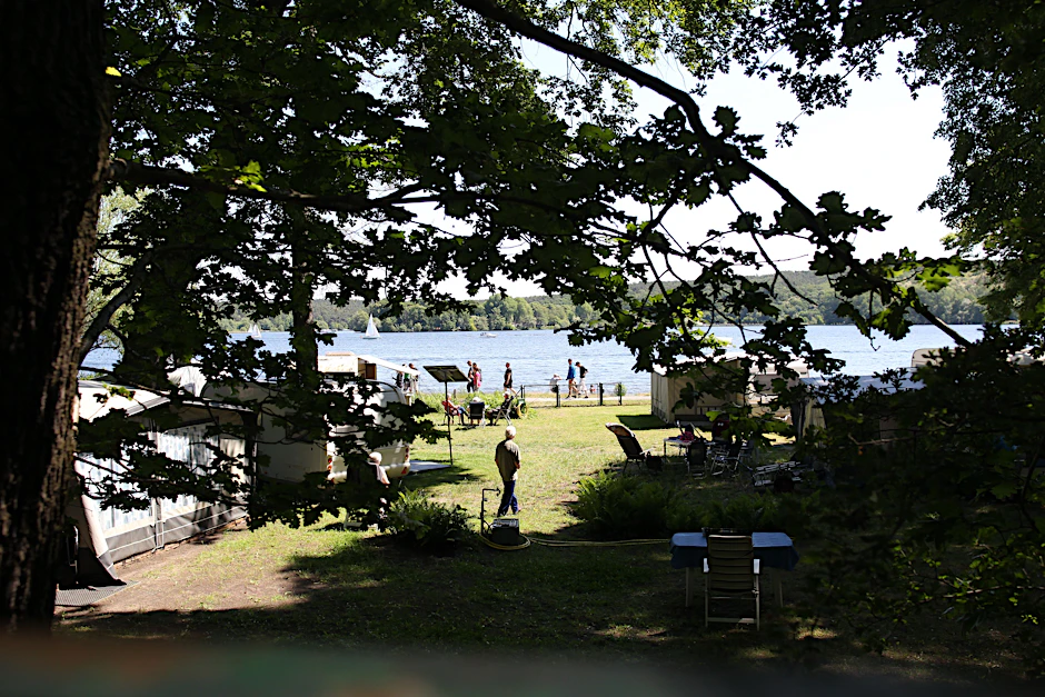 Die Uferstelle Breitehorn in Spandau an der Havel: Hier wird das Baden nicht empfohlen.