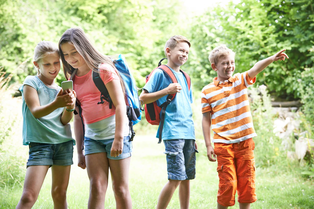 Berlin mit Kindern: Geheime Schätze entdecken beim Trendsport Geocaching