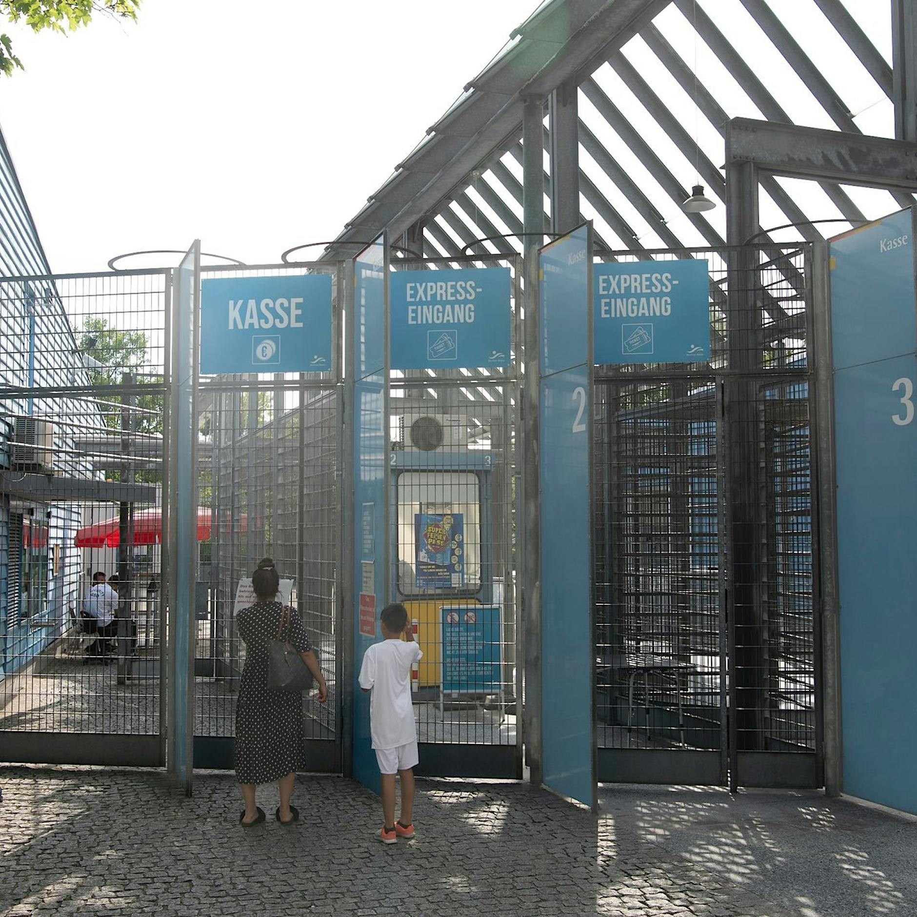 Columbiabad in Berlin-Neukölln weiter geschlossen: Mitarbeiter beschreiben in Brandbrief „psychischen Terror“