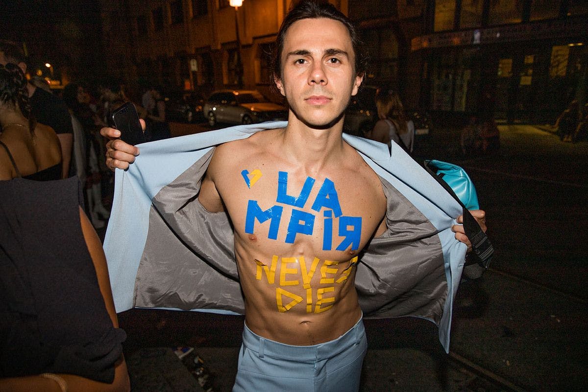 Der ukrainische Designer Jean Gritsfeldt wird politisch.