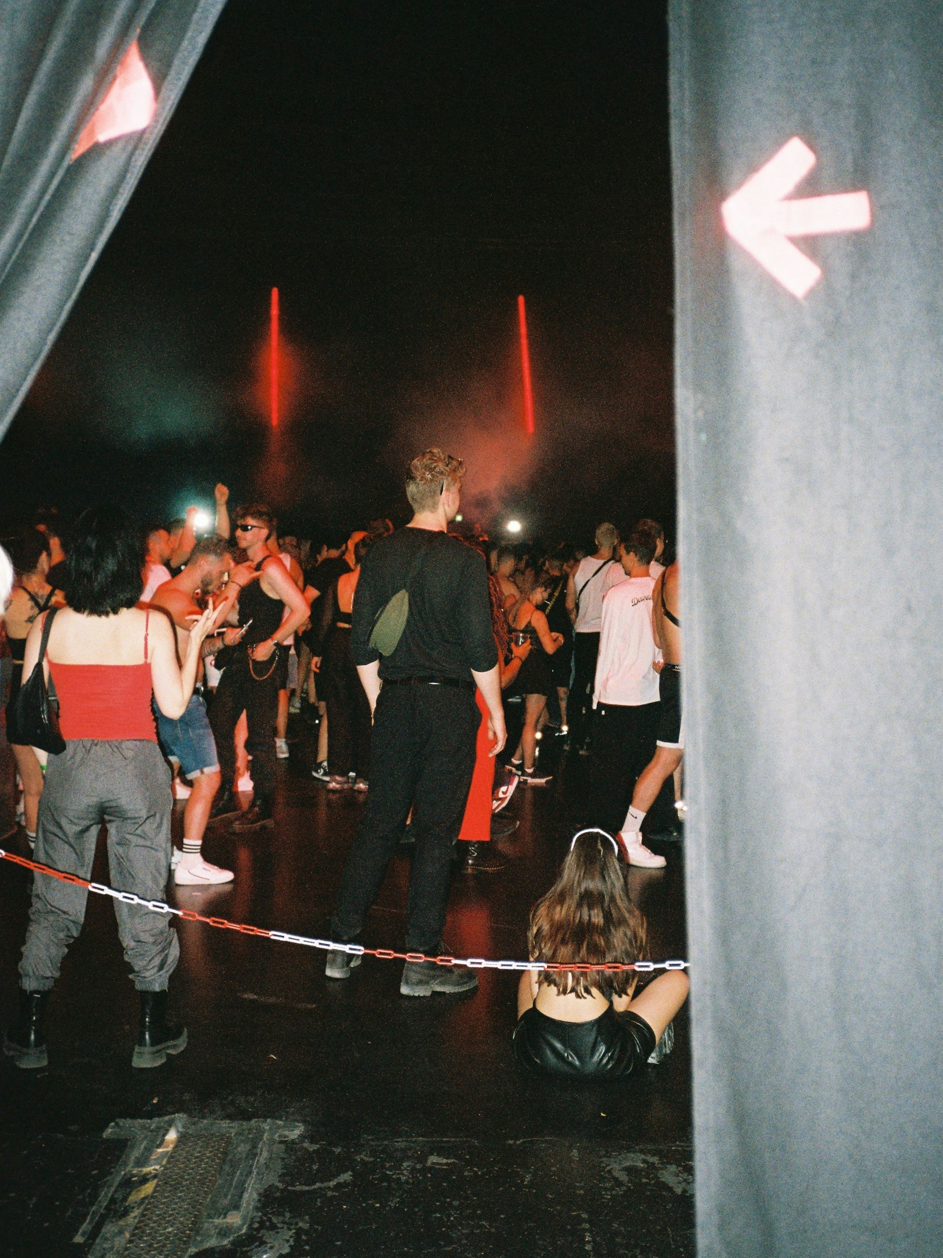 Illustre Gemengelage auf der Tanzfläche