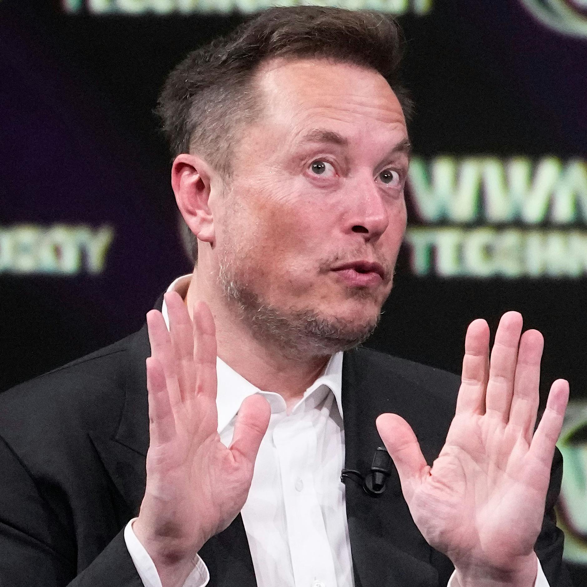 Elon Musk soll ehemaligen Twitter-Mitarbeitern eine halbe Milliarde Dollar schulden