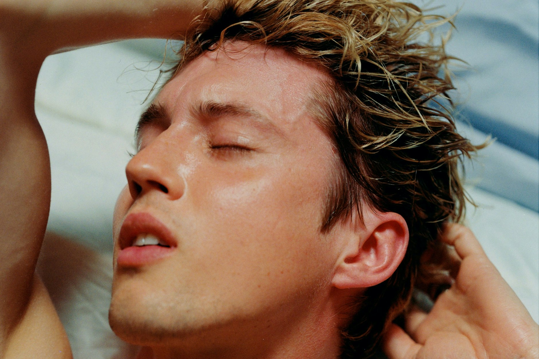 Troye Sivan auf dem Cover zu seiner neuen Single „Rush“