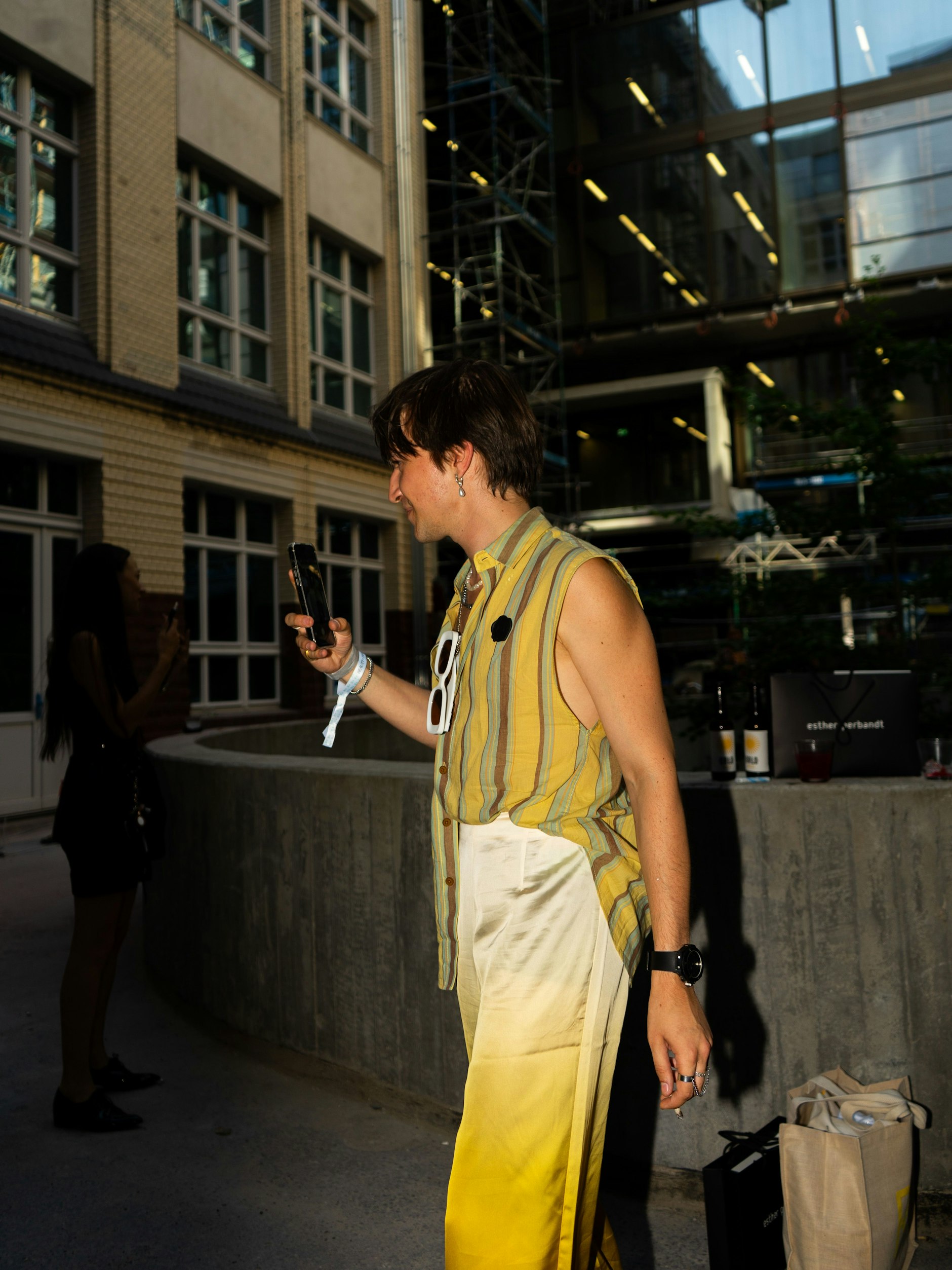 Streifen und Farbverlauf: Ungewöhnliche Kombination, aber irgendwie passt’s erstaunlich gut.