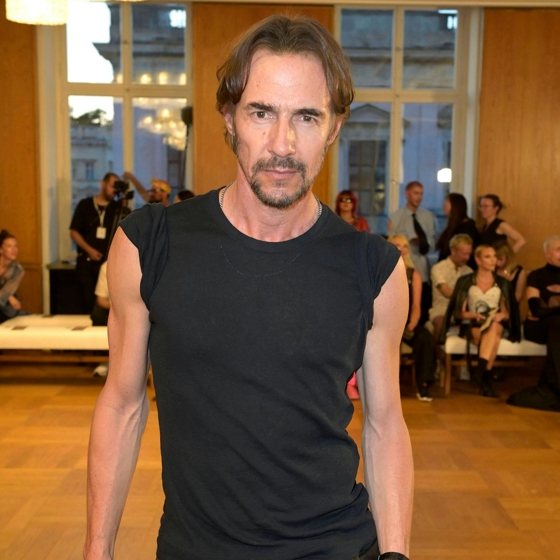 Thomas Hayo weist die heftige Kritik einiger GNTM-Girls zurück.