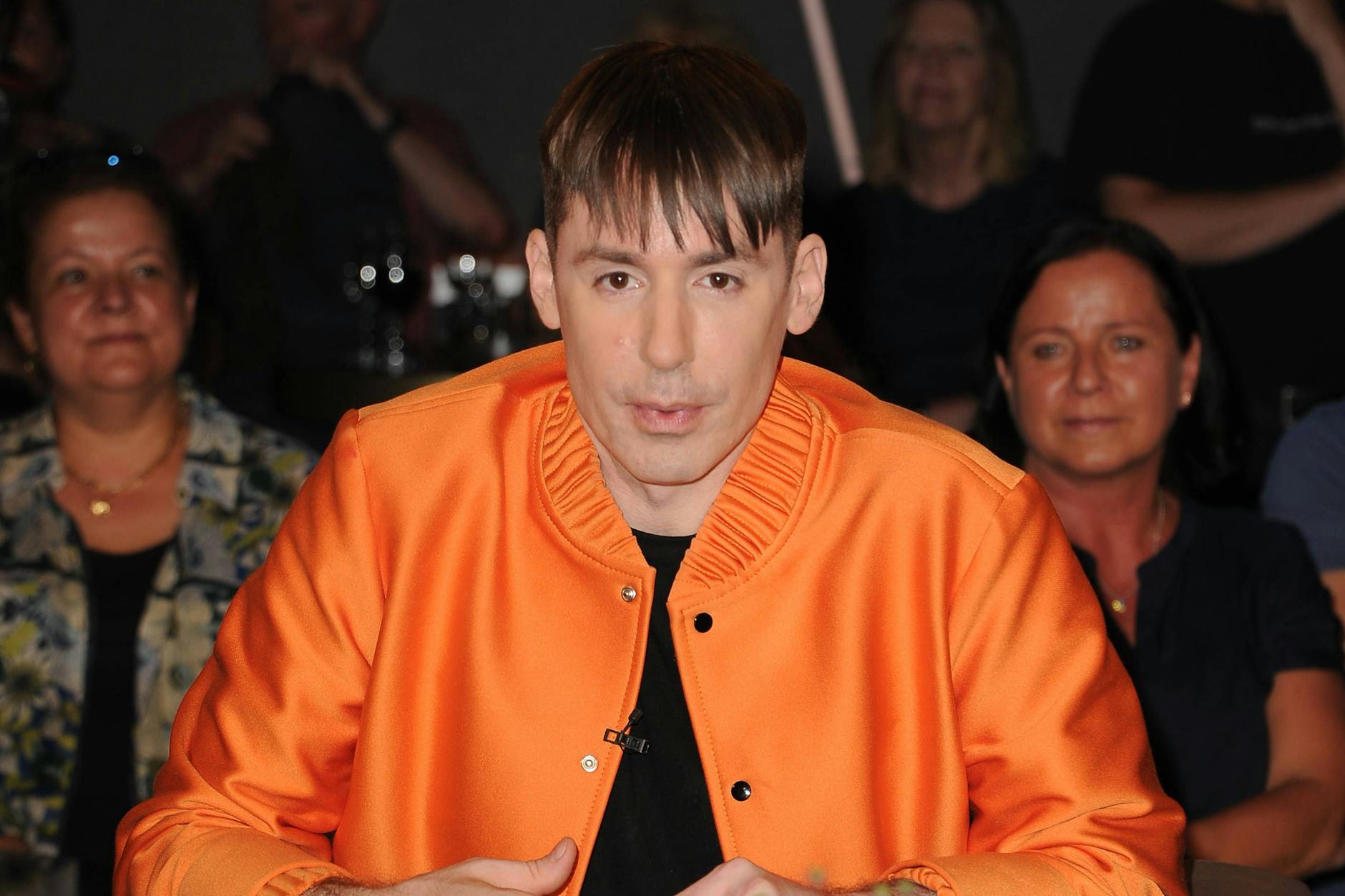 Kilian Kerner geht mit der neuen GNTM-Doku hart ins Gericht.