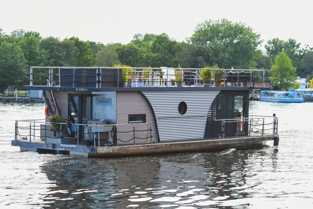 Floß, Boot, Hotel: Hier können Sie in Berlin auf und am Wasser übernachten