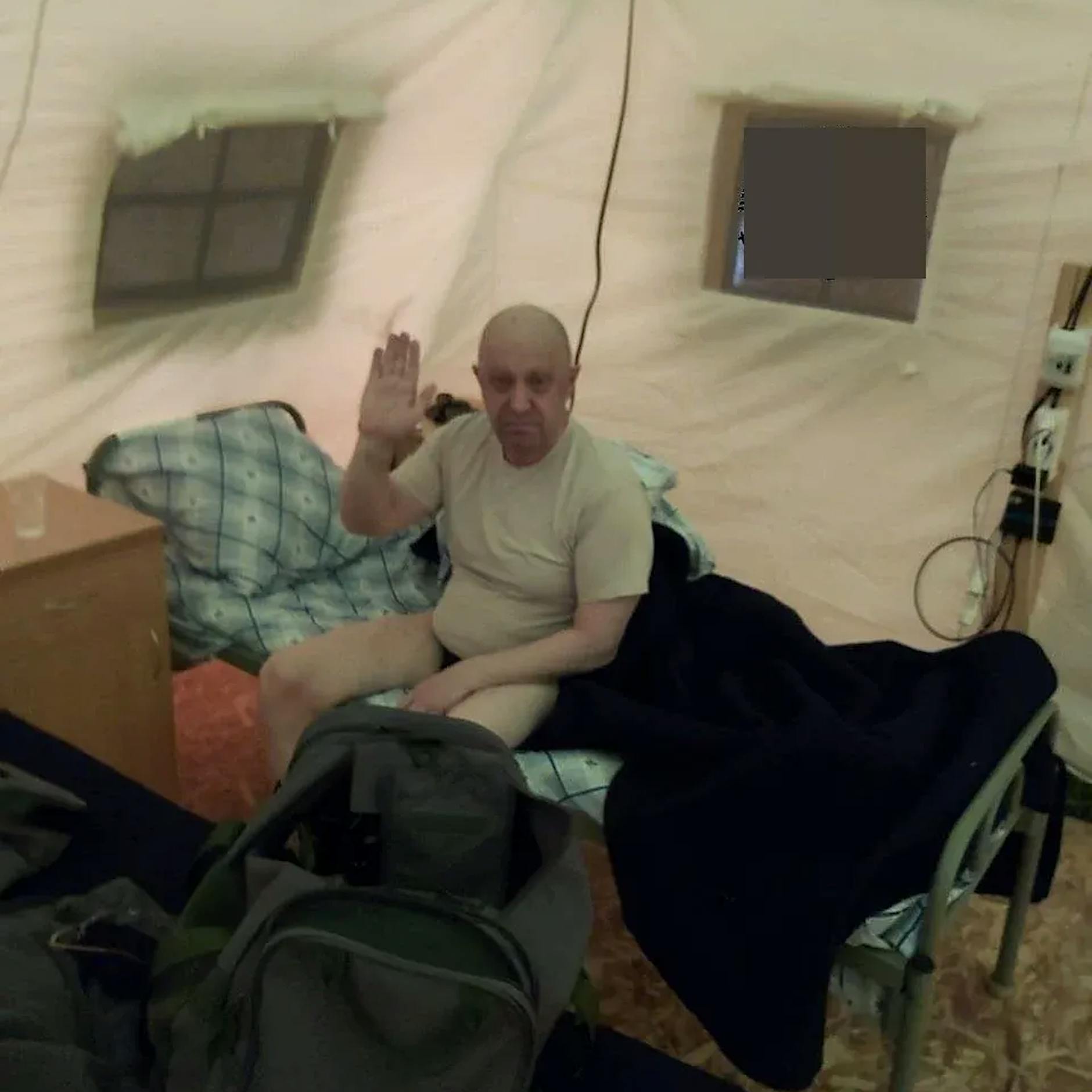 Wagner-Chef Jewgeni Prigoschin sendet Botschaft in Unterhose: Erstes Foto nach dem Aufstand