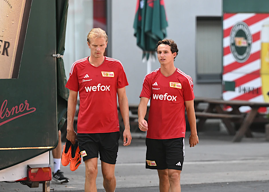 Brenden Aaronson (r.) – hier neben Morten Thorsby – ist eine der beiden Leihgaben des 1. FC Union.
