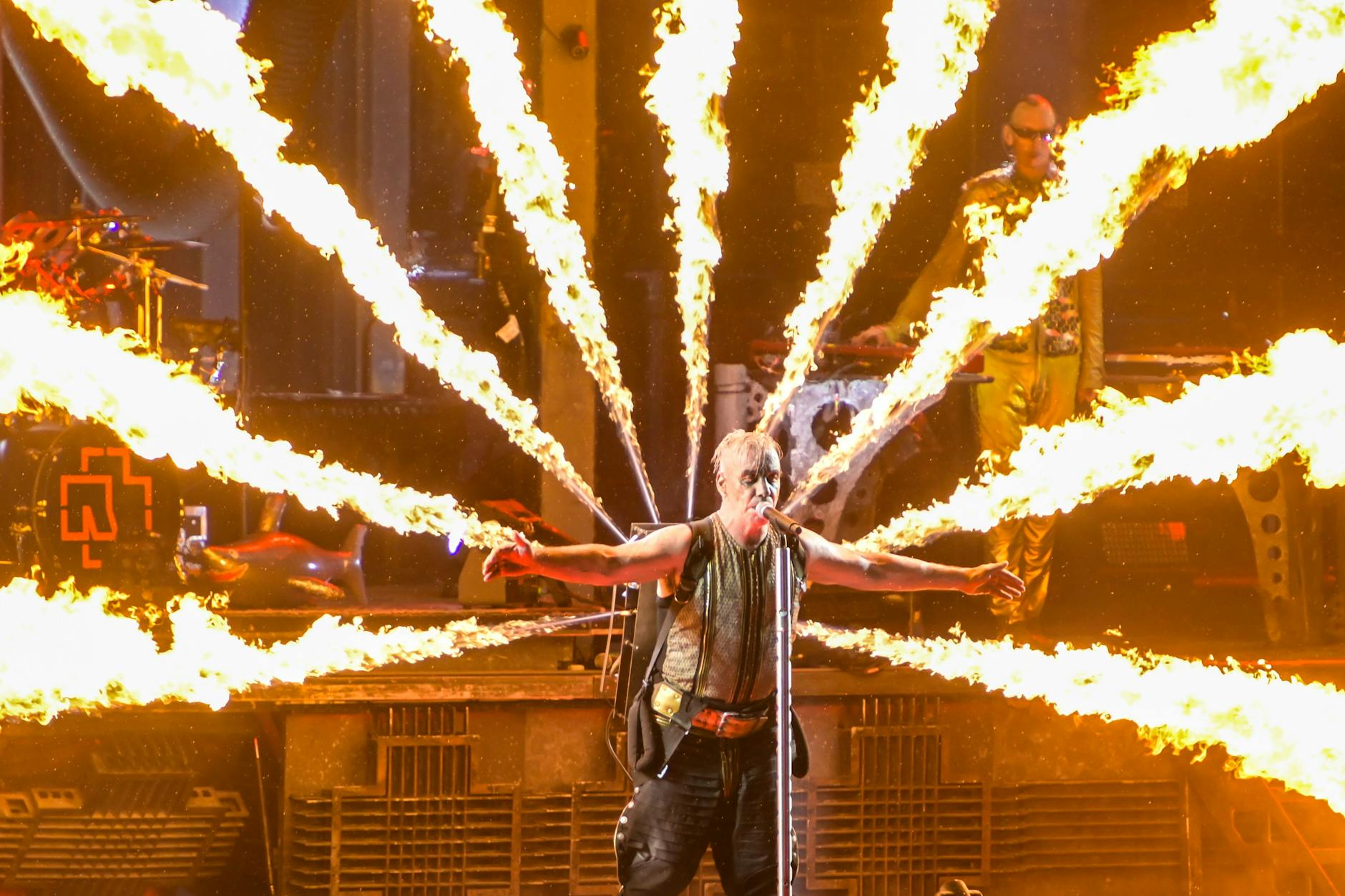 Rammstein-Frontmann Till Lindemann im Olympiastadion