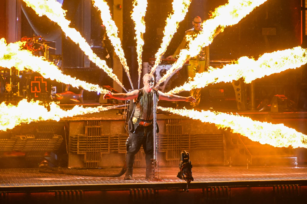 So war das Rammstein-Konzert im Olympiastadion: „Alle haben Angst vor Lindemann“