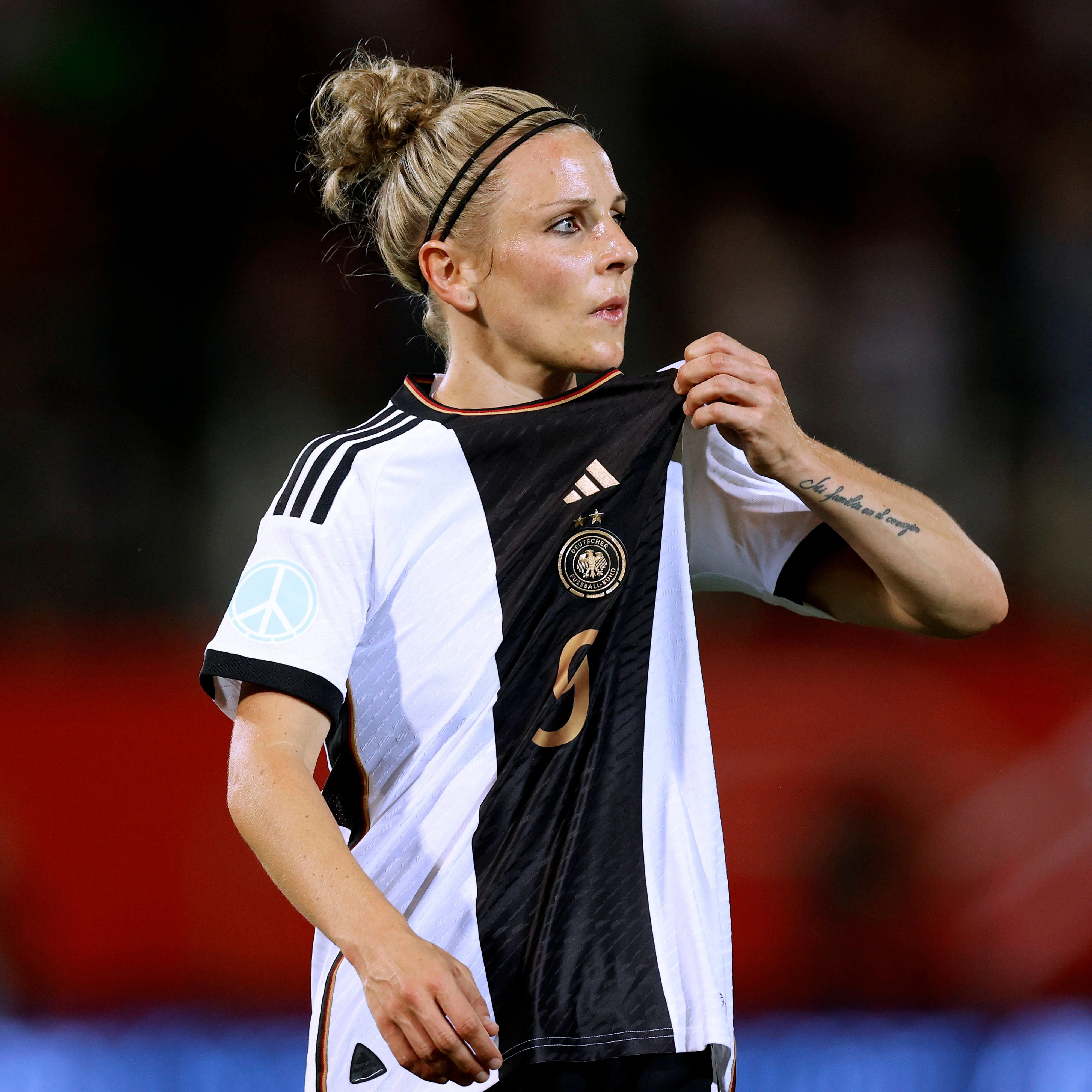 Deutschlands Lina Magull hofft auf die Schiedsrichter, wenn es gegen die harten Kolumbianerinnen bei der WM geht.