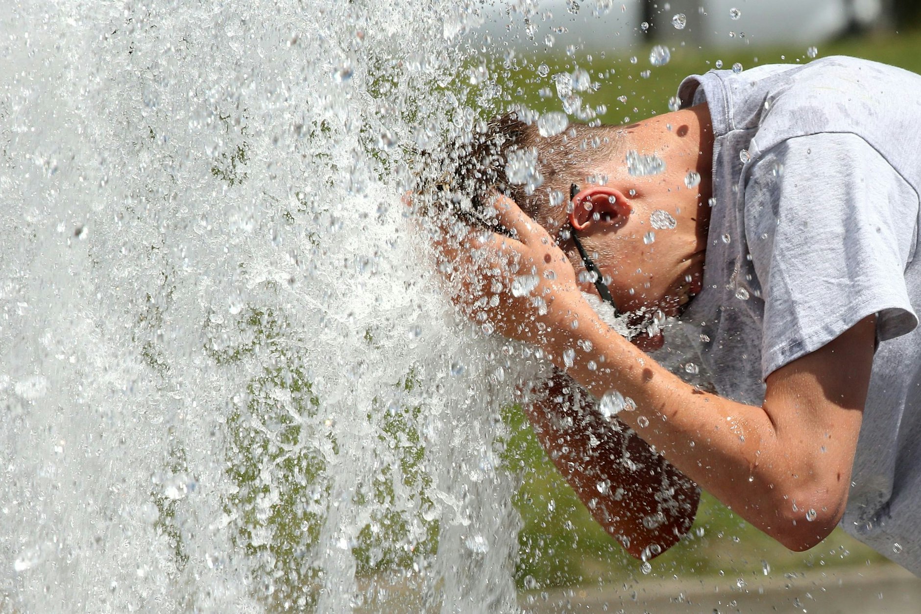 Wenn die Hitze nicht mehr zu ertragen ist, hilft nur eins: Erfrischung mit Wasser. 