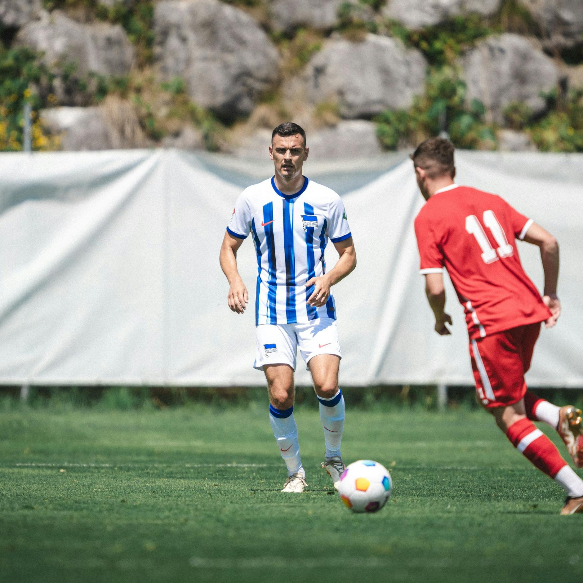 Herthas Verteidiger Filip Uremovic wurde in der 46. Minute eingewechselt und musste nach 26 Minuten verletzt vom Platz.