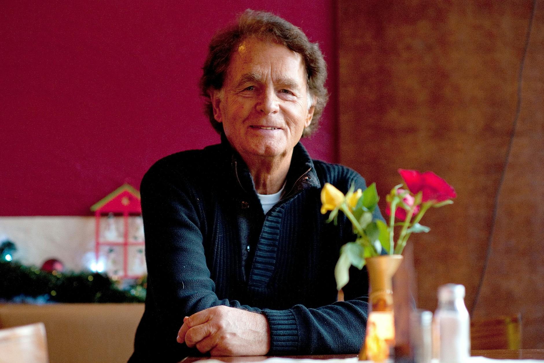 Der DDR-Schlagersänger Michael Hansen aufgenommen am 27.11.2015 in Berlin am Rande eines Interviews.