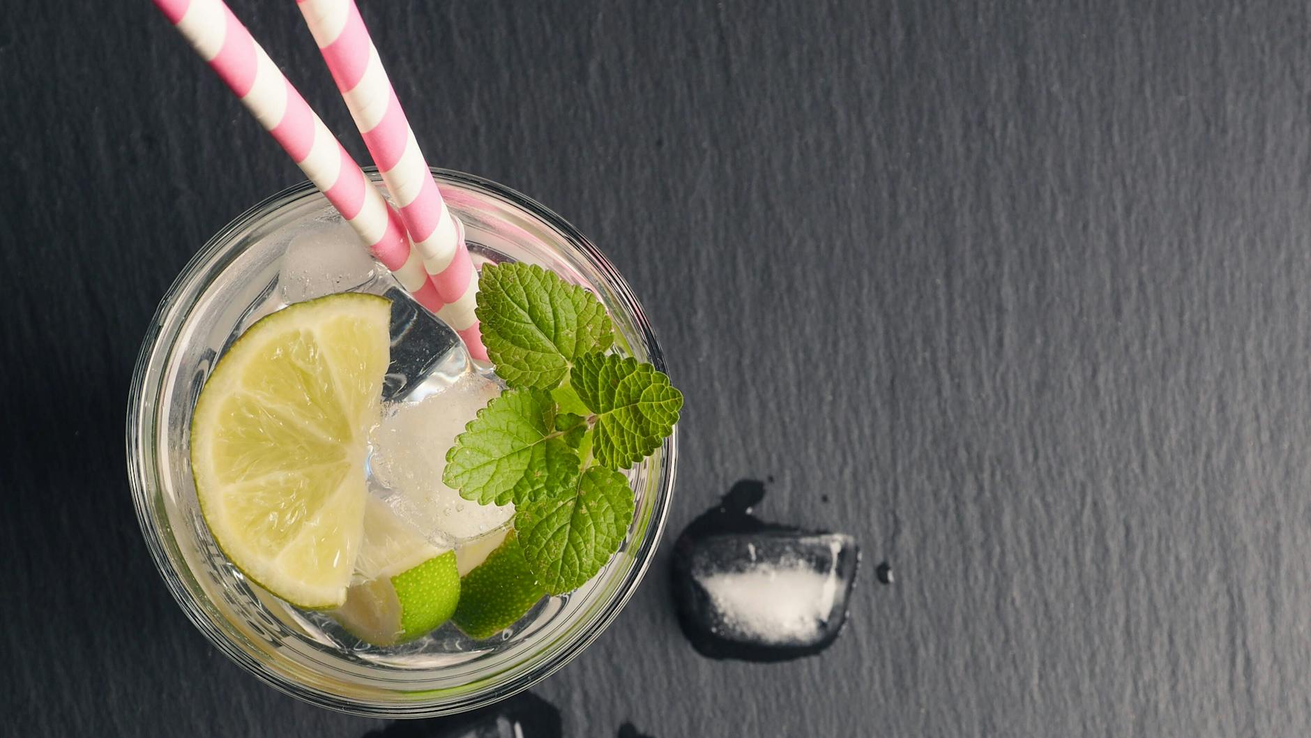 Sodawasser ist für viele Cocktails die Grundlage.