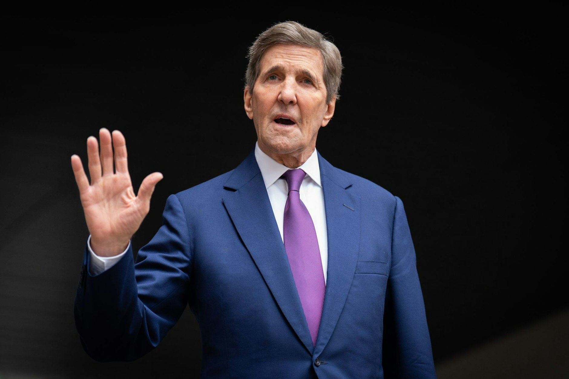 Der US-Klimabeauftragte John Kerry ist zu Besuch in Peking.  