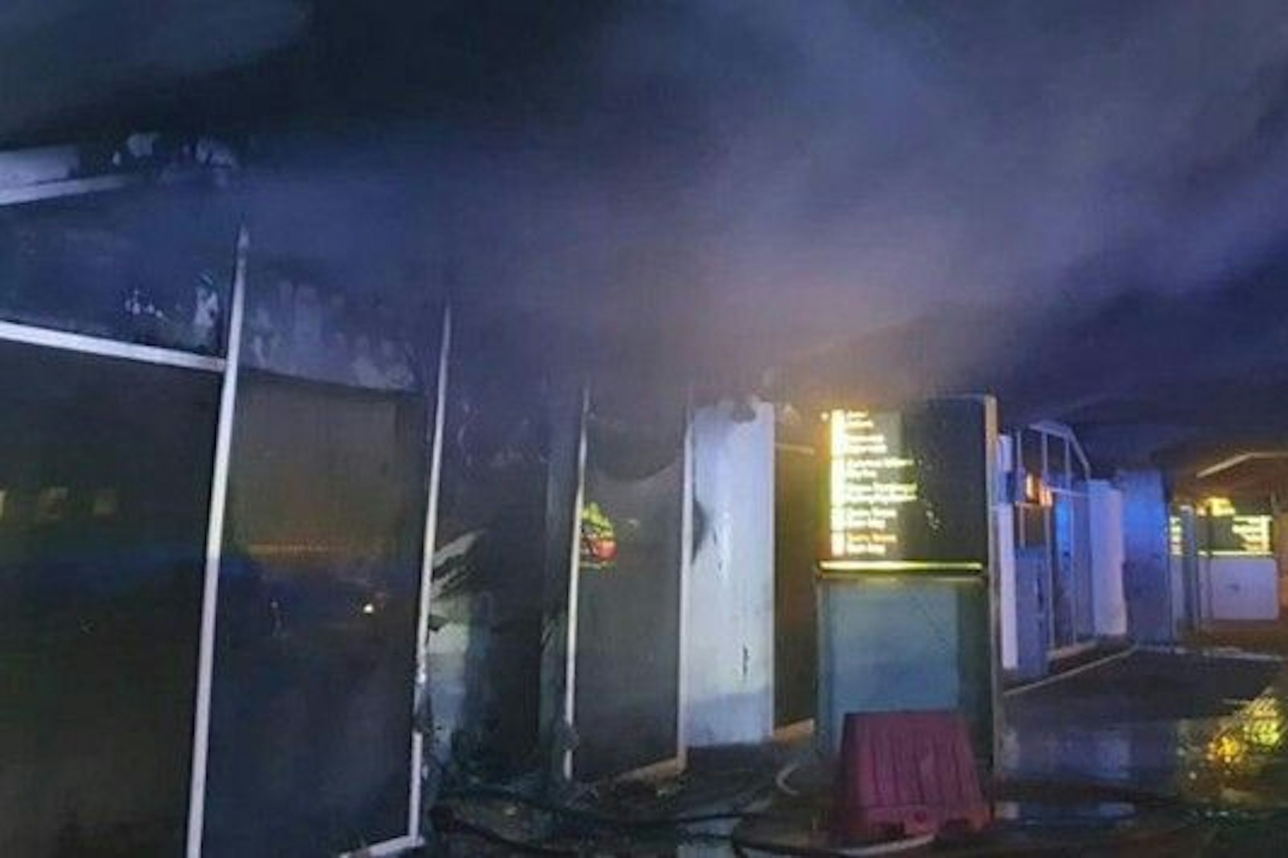 Am Flughafen in Catania ist am Sonntagabend ein Feuer ausgebrochen.&nbsp;