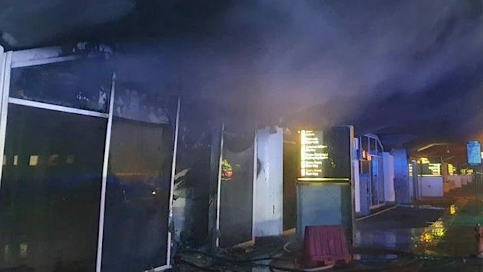 Am Flughafen in Catania ist am Sonntagabend ein Feuer ausgebrochen.&nbsp;