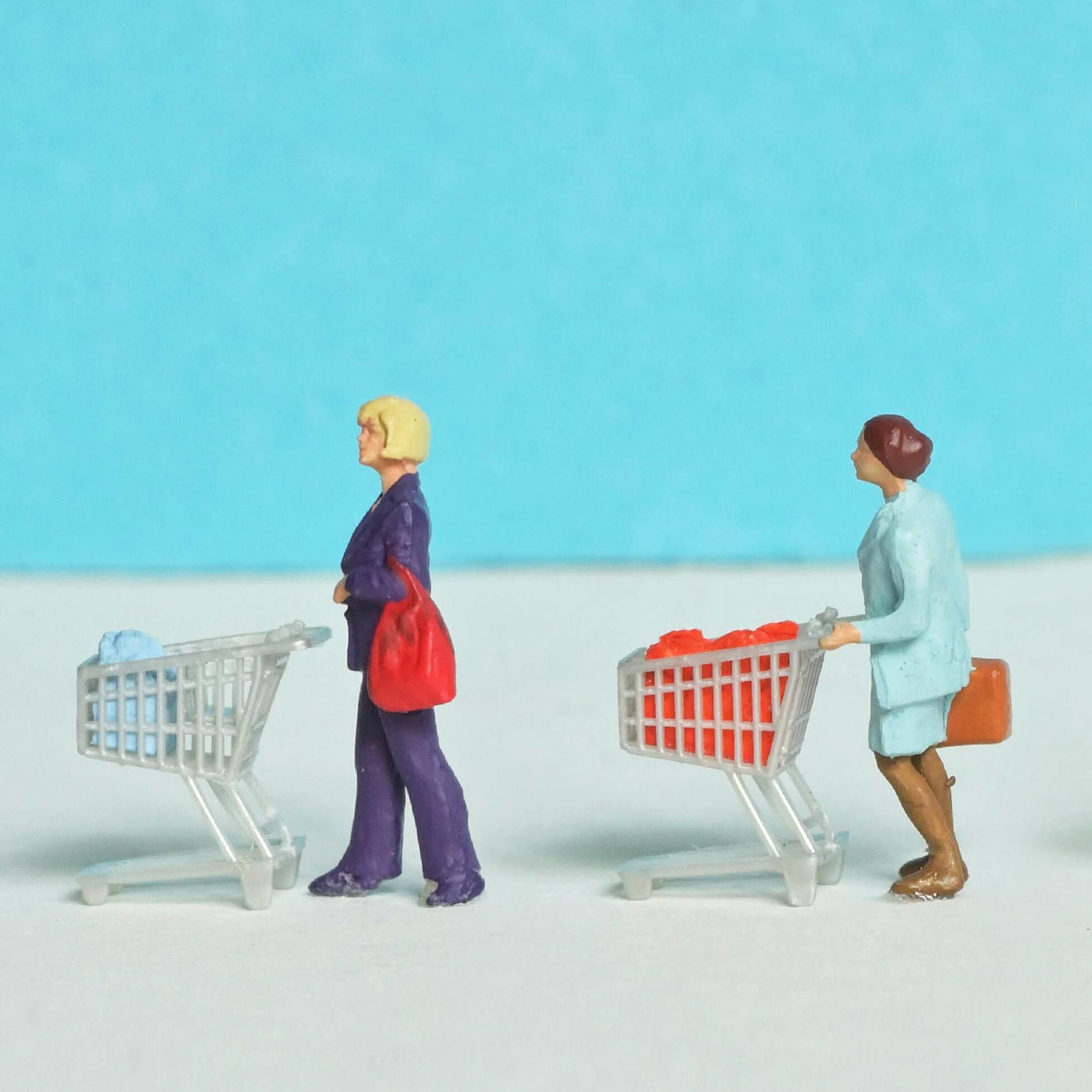 Warum steht man beim Einkaufen immer an der falschen Schlange? Wir lösen das Rätsel!