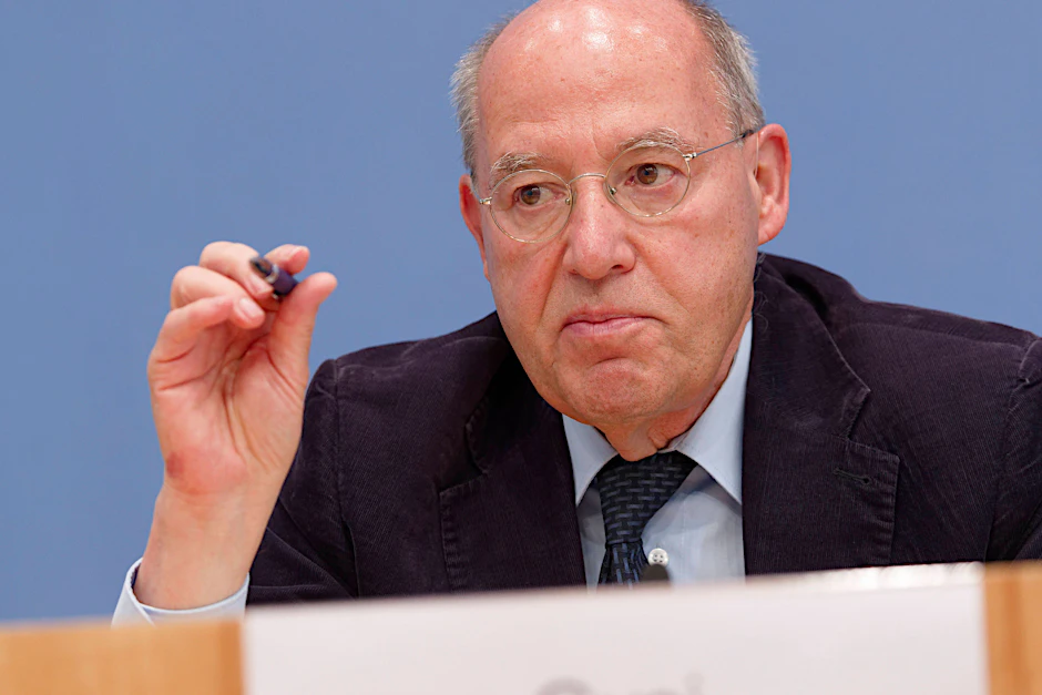 Gregor Gysi, außenpolitischer Sprecher der Linke-Fraktion und Mitglied des Bundestags