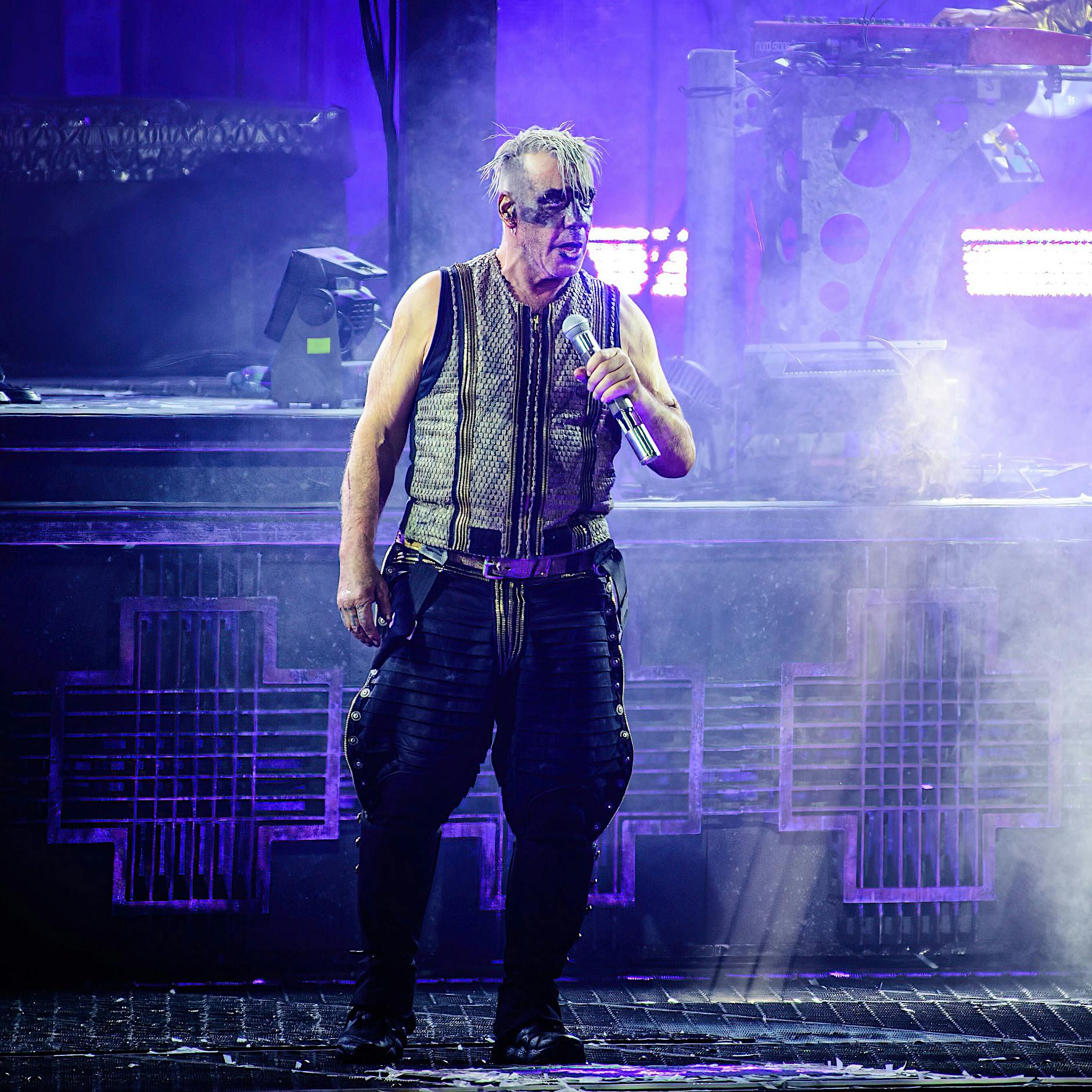Sabotage bei Rammstein-Konzert: Aktivisten bekennen sich in Videos