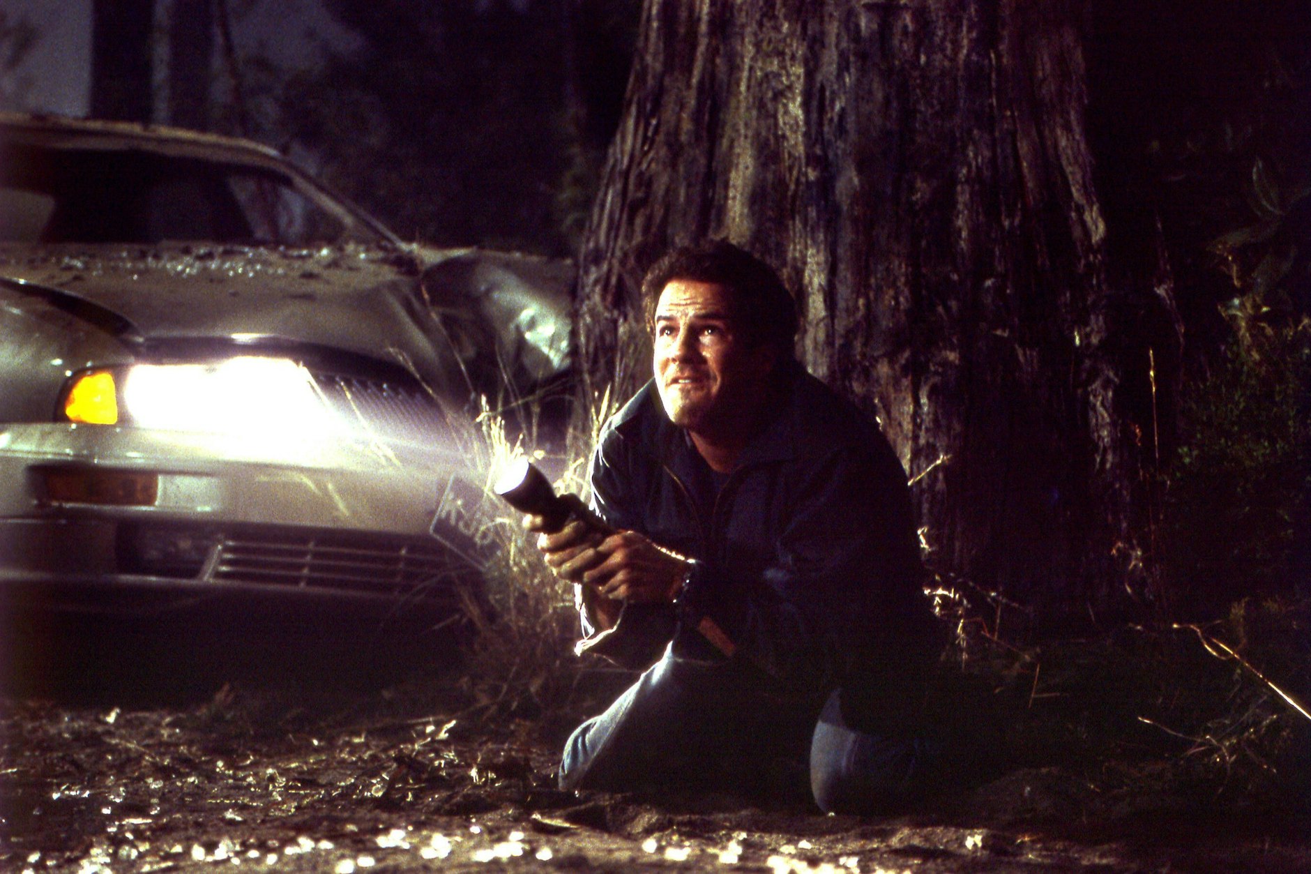 Kyle Walsh (Chaney Kley) kämpft im Horror-Streifen „Der Fluch von Darkness Falls“ gegen eine mörderische Zahnfee namens Matilda Dixon.