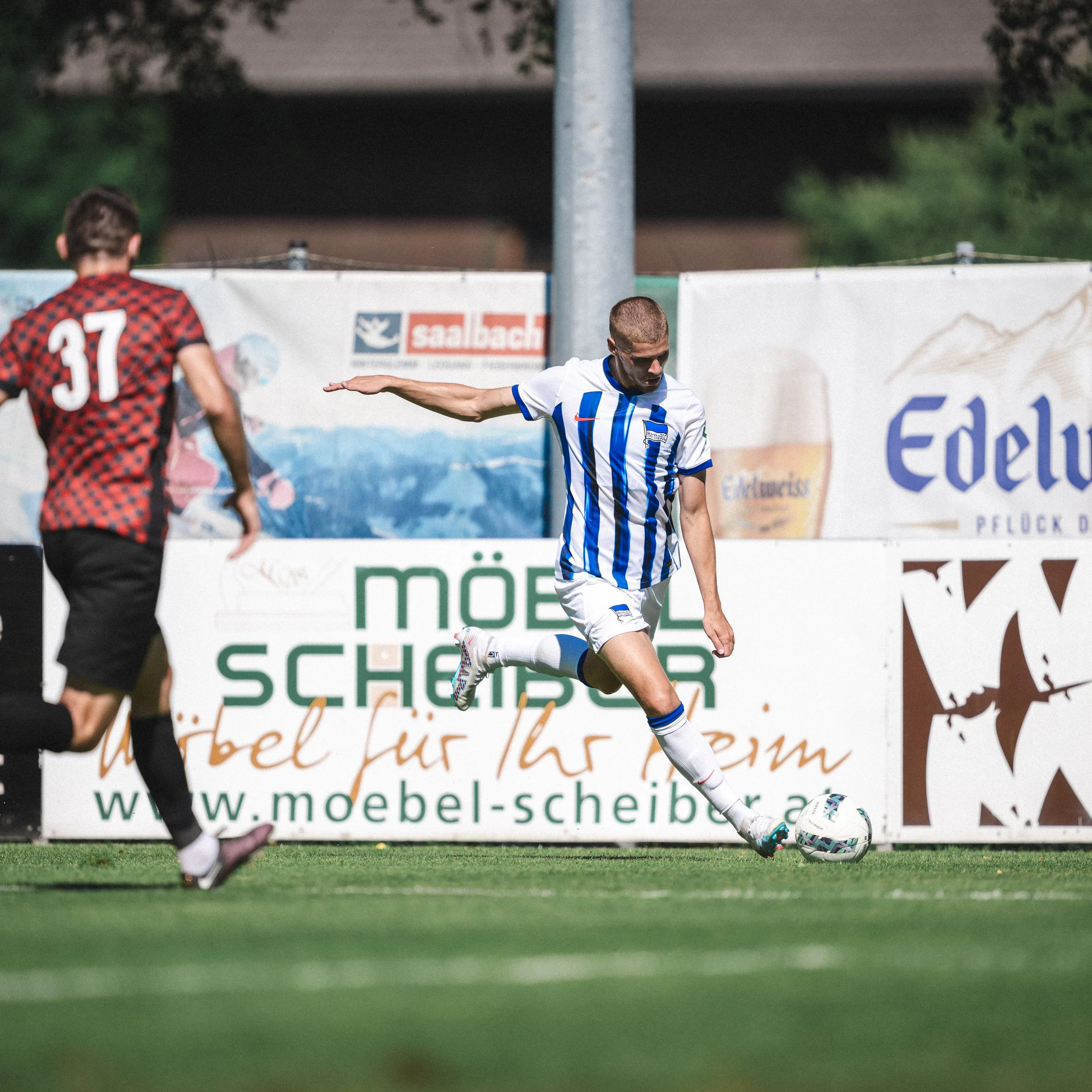 Bei Herthas Testspielen rückte der Innenverteidiger Marton Dardai ins Mittelfeld. Das könnte in der neuen Saison seine Dauerposition werden.