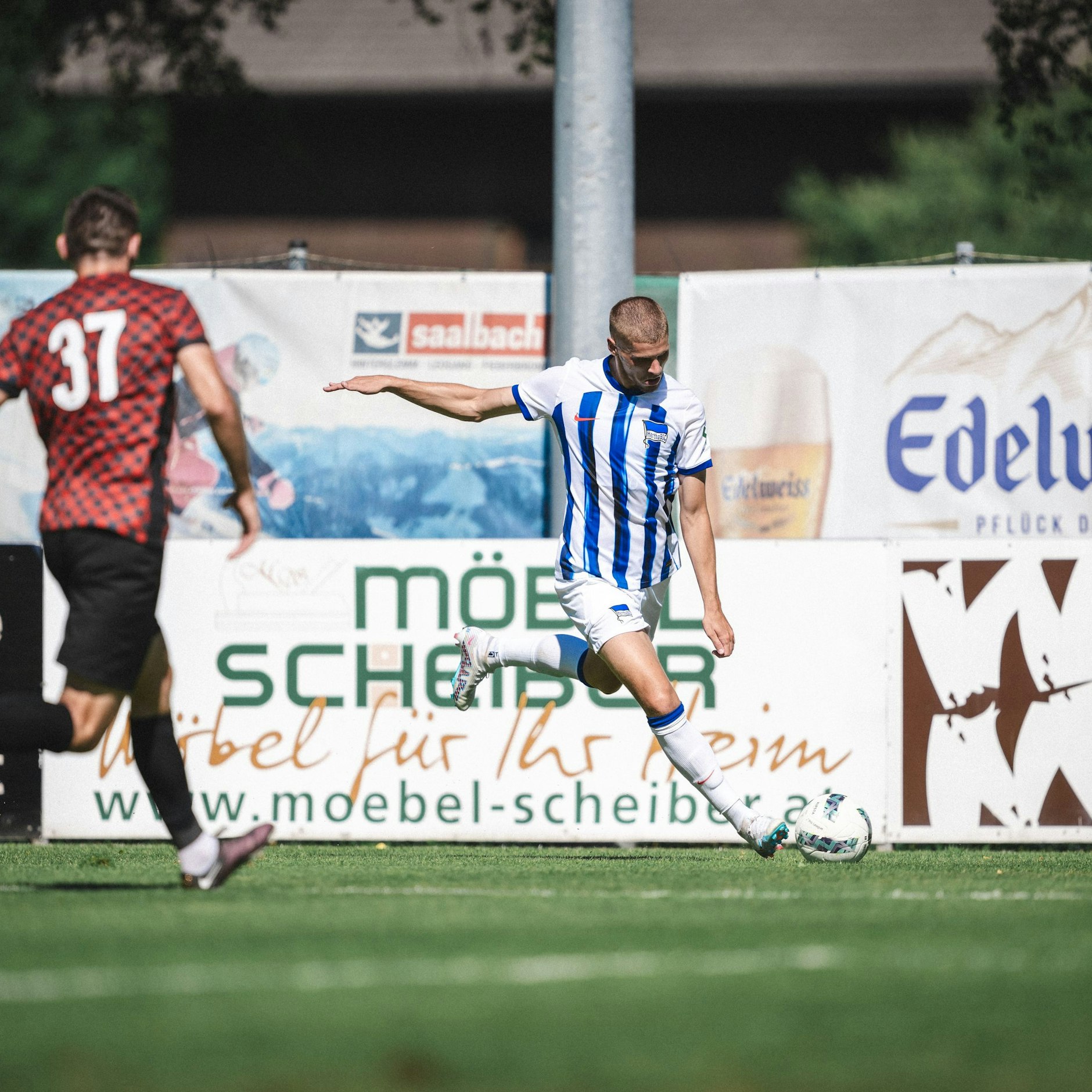 Bei Herthas Testspielen rückte der Innenverteidiger Marton Dardai ins Mittelfeld. Das könnte in der neuen Saison seine Dauerposition werden.