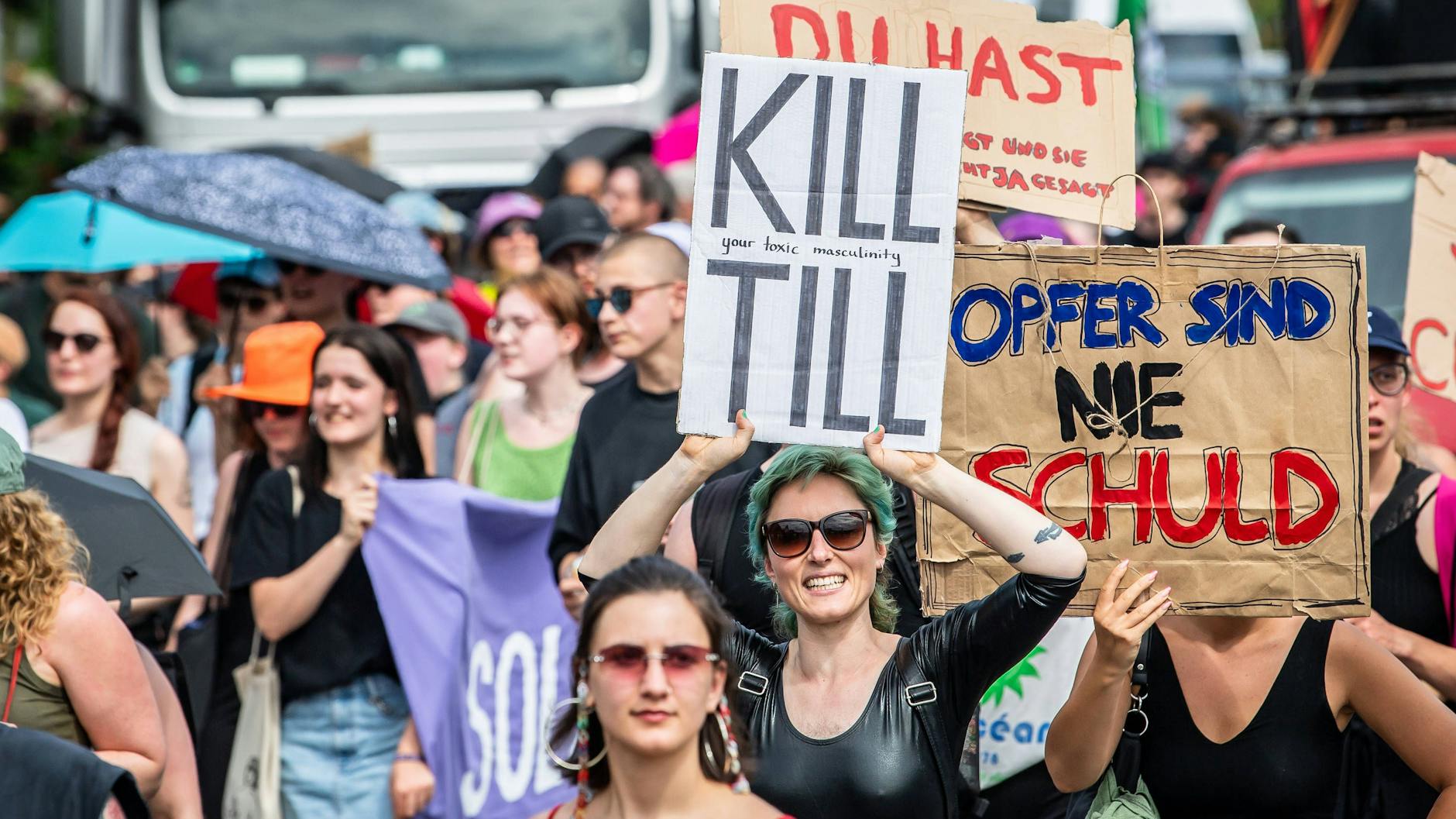 In mehreren Städten gab es Proteste gegen die Auftritte von Rammstein. Es könnte ein Grund sein, warum es 2024 keine Tour geben wird.