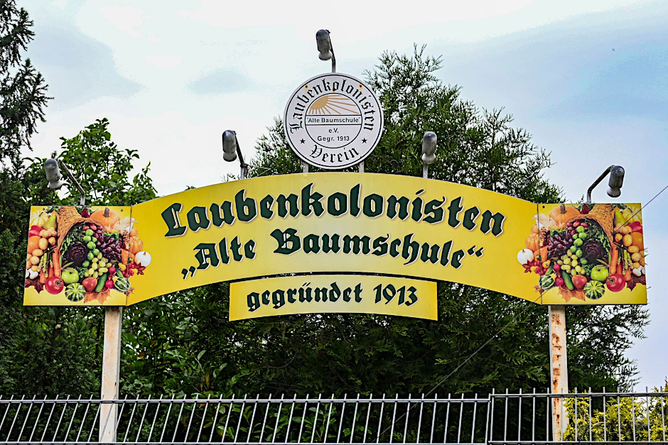 Eingangsschild zur Anlage „Alte Baumschule“ in Berlin-Pankow&nbsp;