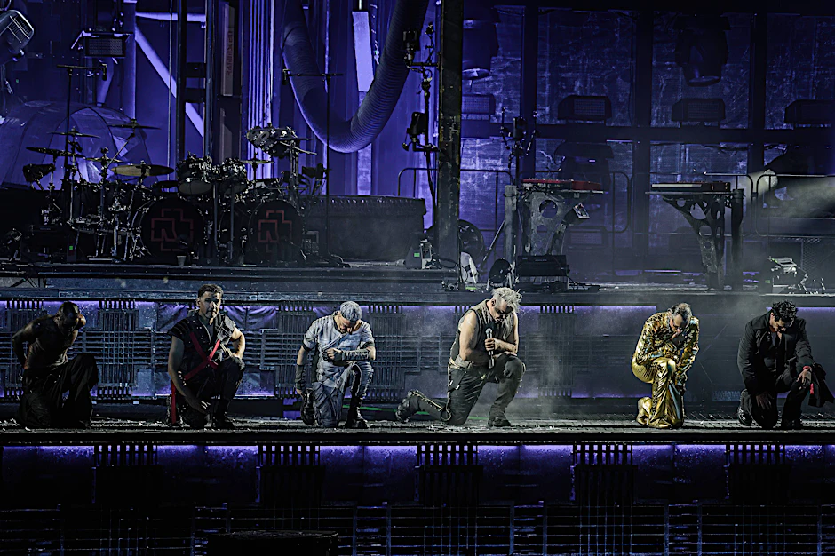 Am Ende ihrer Shows verneigen sich die Musiker vor den Fans. Aber: Kehren Rammstein im Jahr 2024 auf die Bühne zurück?