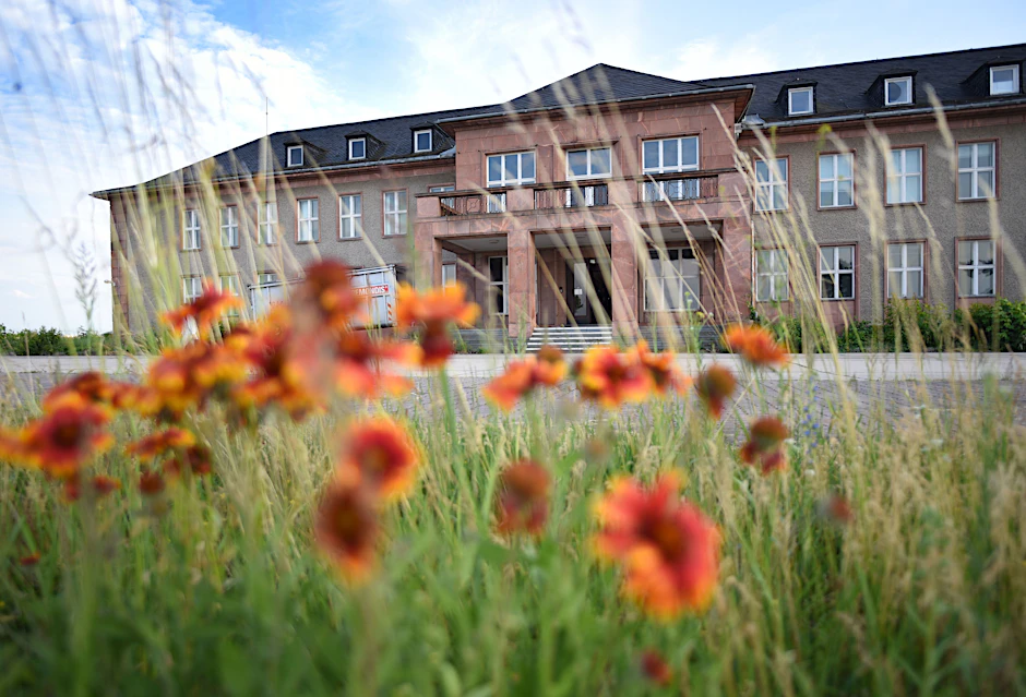 Vom Abriss bedroht: das denkmalgeschützte Generalshotel auf dem Flughafen BER