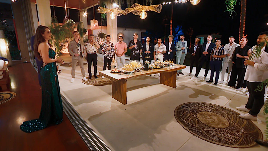 Jennifer Saro verteilt in diesem Jahr bei „Die Bachelorette“ die Rosen.