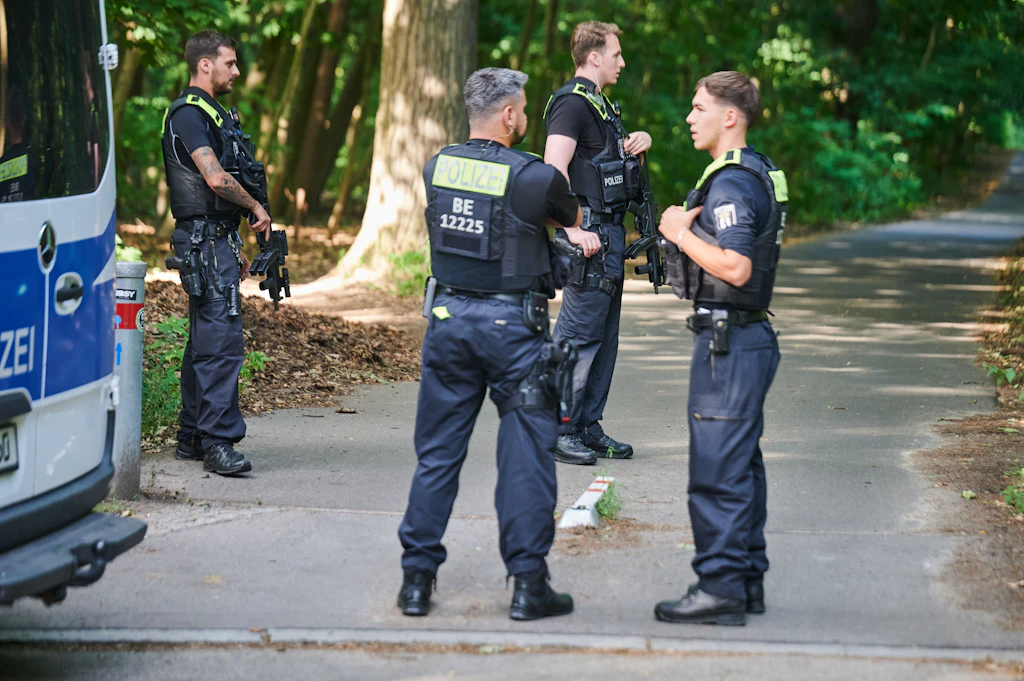 Löwin von der Polizei gejagt: „Wir suchen so lange, bis das Tier gefunden ist“