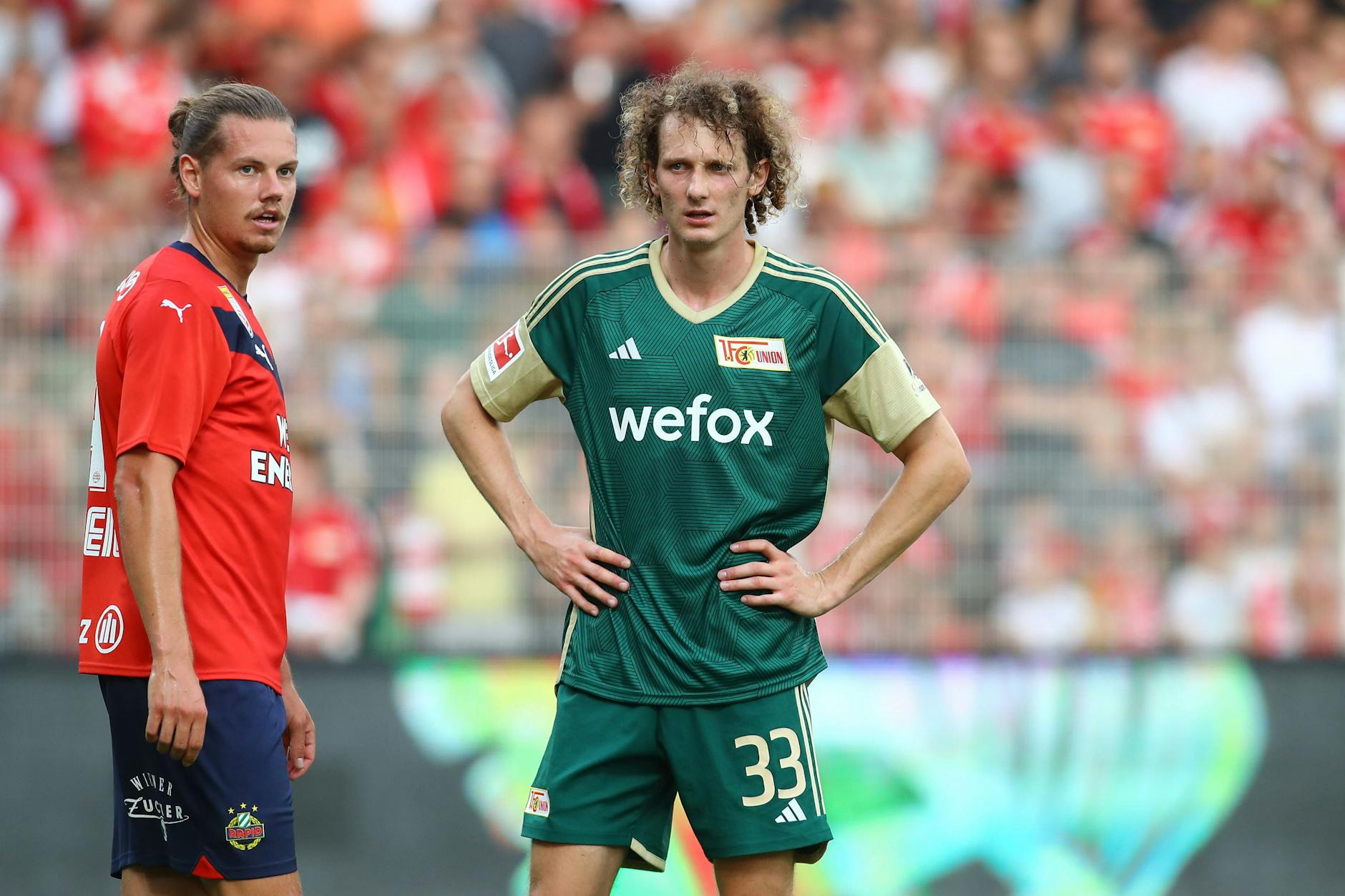 Dort, wo bis zuletzt noch wefox stand, werden Alex Král und seine Mitspieler in Zukunft für ein anderes Unternehmen werben.