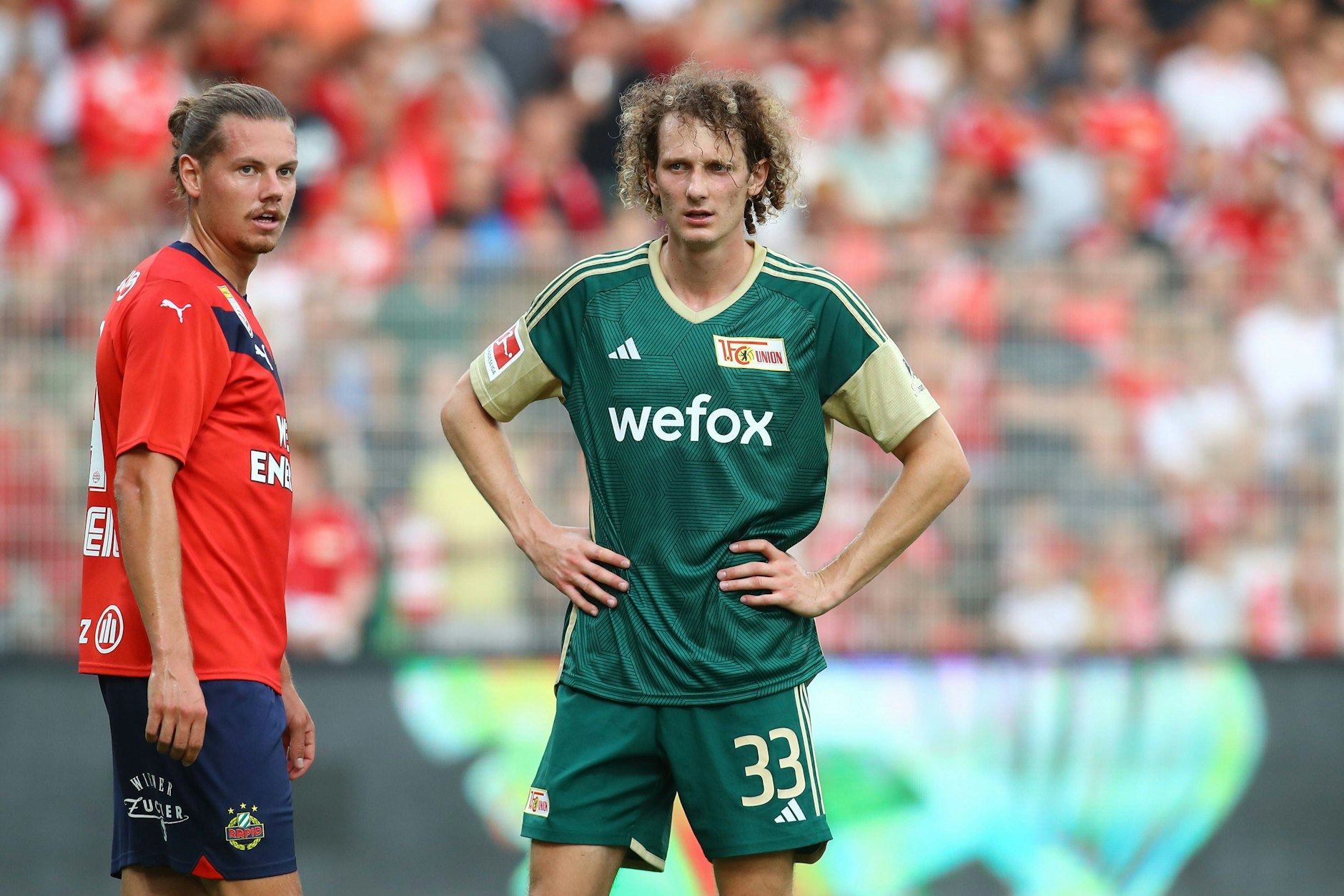 Dort, wo bis zuletzt noch wefox stand, werden Alex Král und seine Mitspieler in Zukunft für ein anderes Unternehmen werben.