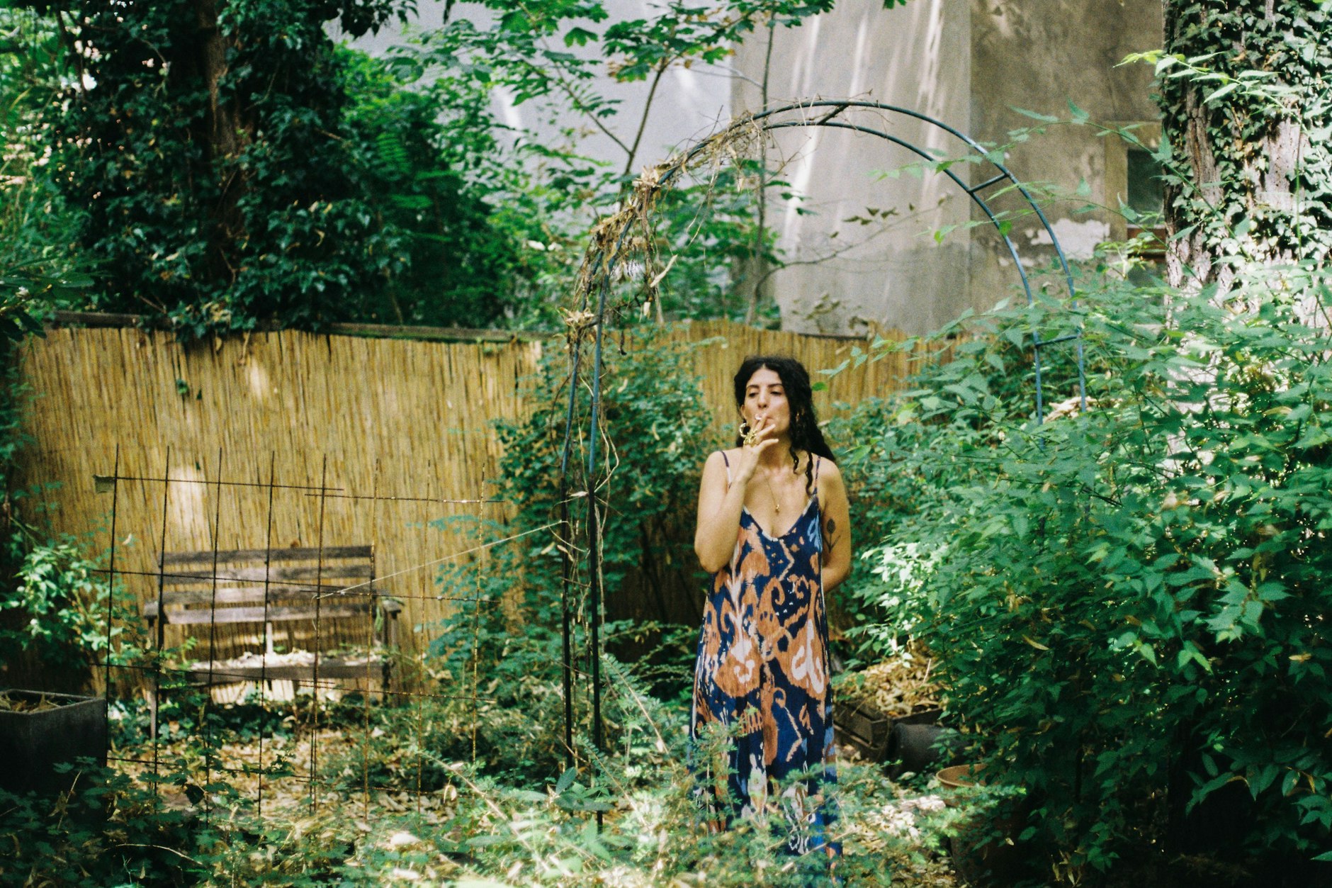 Ein guter Platz zum Chillen: der Innenhof-Garten des OOTE-Studios in Kreuzberg