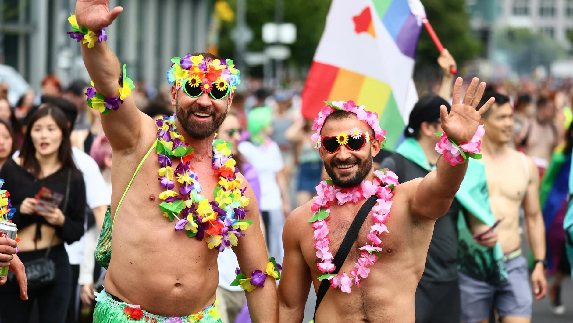 Love is love! Am Samstag wird wieder auf den Straßen Berlins gefeiert.