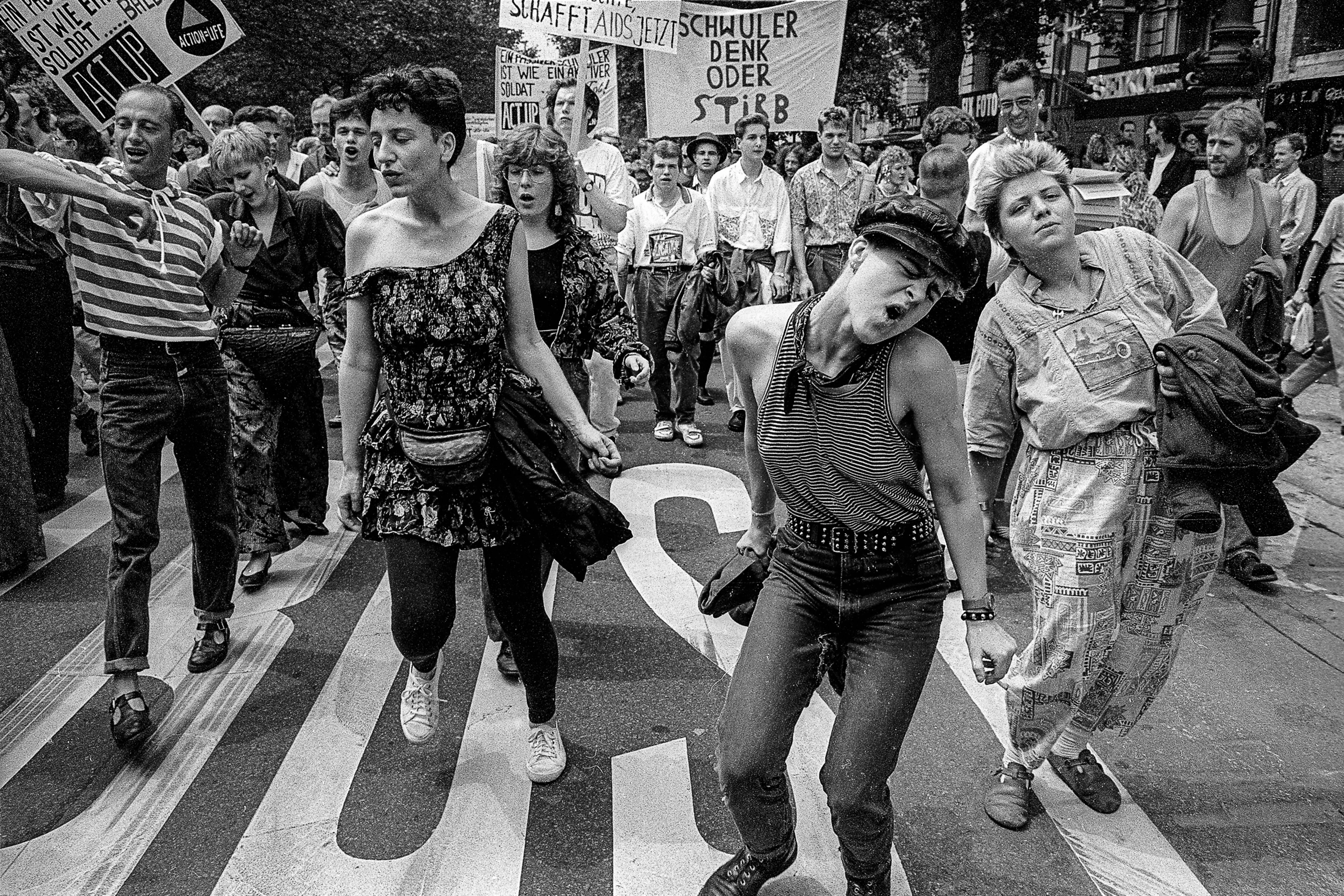 Auf die Straße! Auch in Berlin war der CSD 1989 schon eine Bewegung, die das Stadtbild prägte.