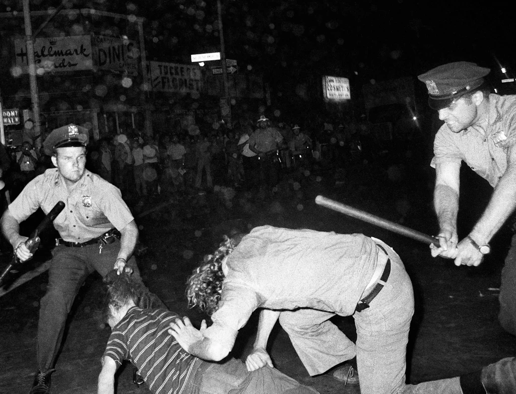 Stonewall Inn Riot: „In ihrer Handtasche war ein Ziegelstein“