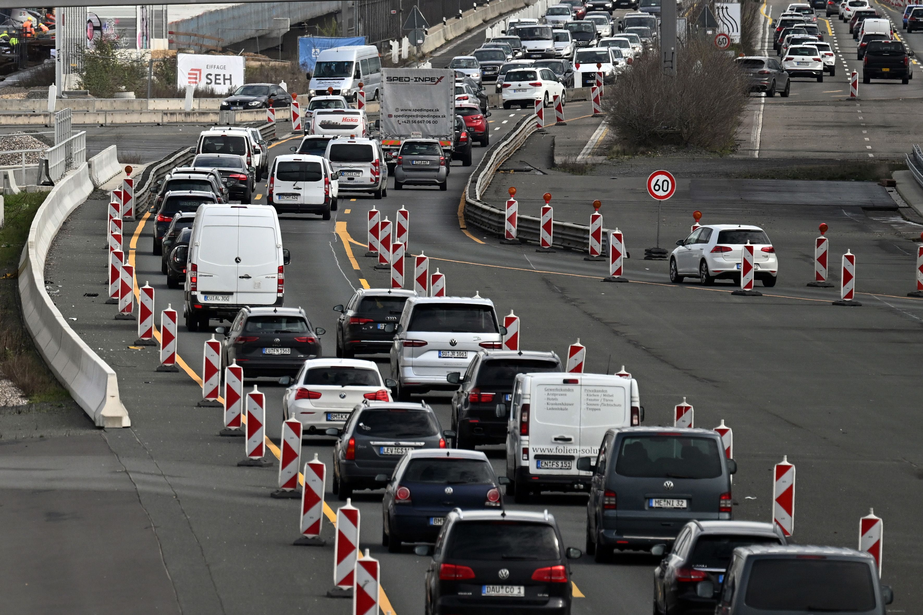 Stau, Stress, Nerv: Warum Sieht Man Auf Autobahn-Baustellen Niemanden ...