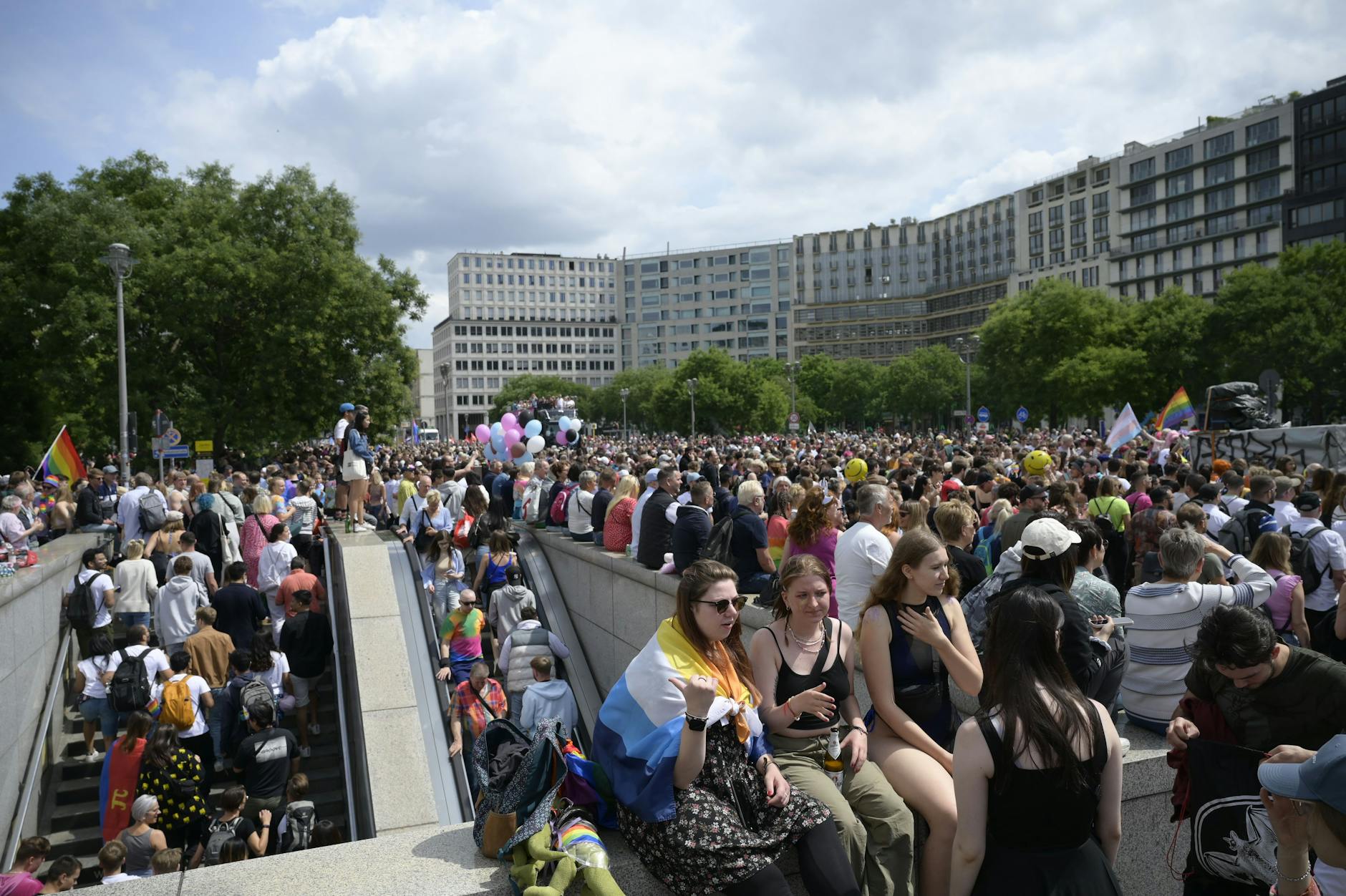 CSD Pride-Parade in Berlin: Die Polizei spricht von Hunderttausenden Besuchern.