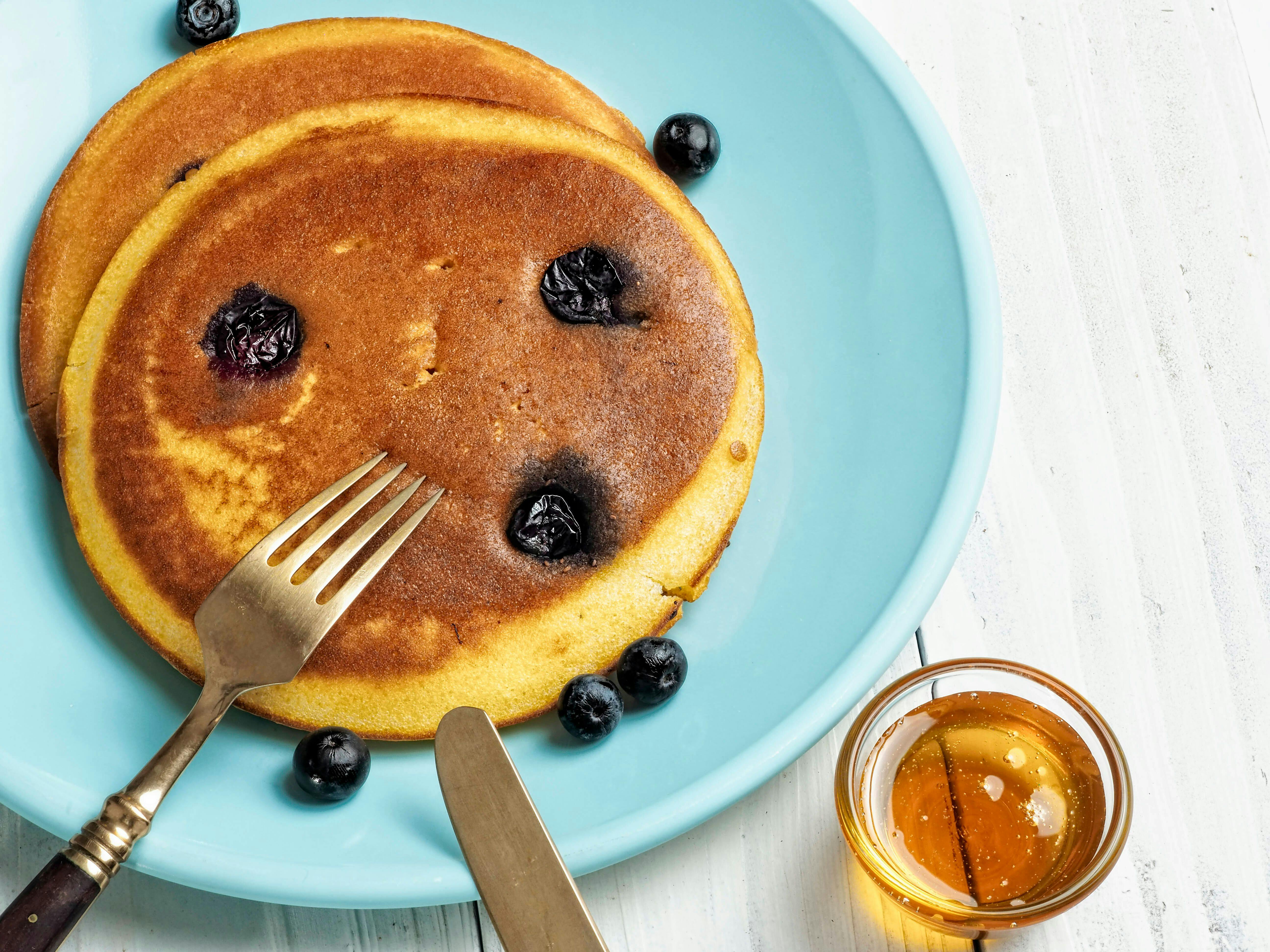 Plinsen mit Blaubeeren: Dieses sommerliche Rezept geht schnell und ...