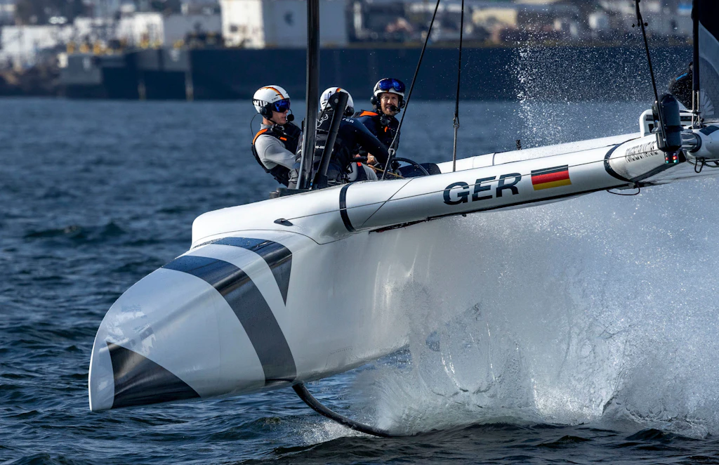 Mit „100 Sachen“ übers Wasser – Sebastian Vettel wird zum Seebären
