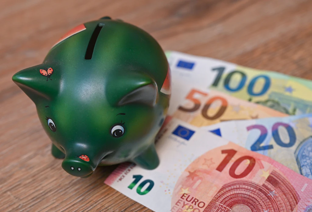 Nullzinsen aufs Tagesgeld! Viele Sparer gehen bei ihrer Bank leer aus