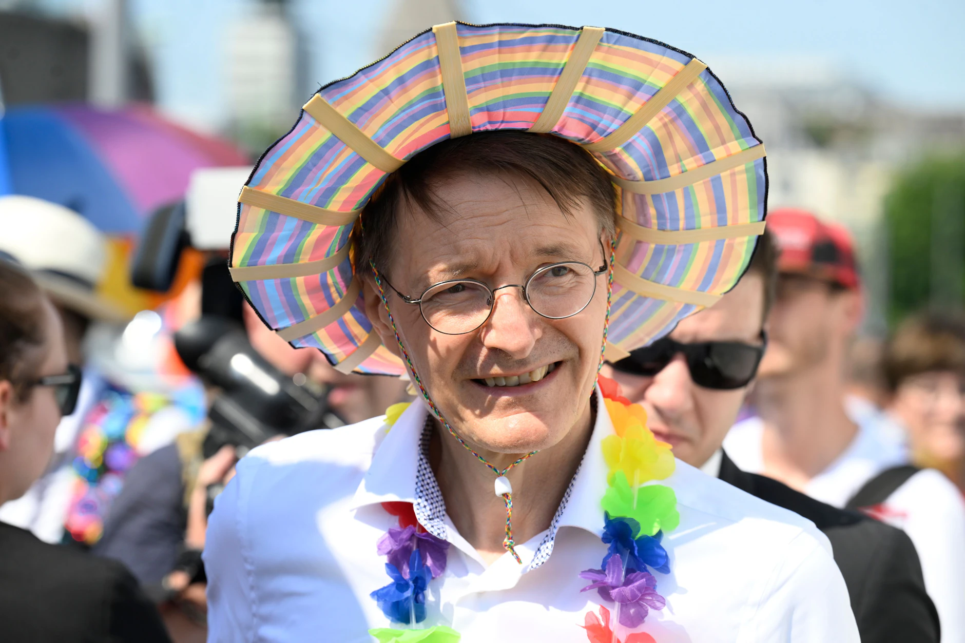 Bundesgesundheitsminister Karl Lauterbach bei der diesjährigen CSD-Parade in Köln&nbsp;