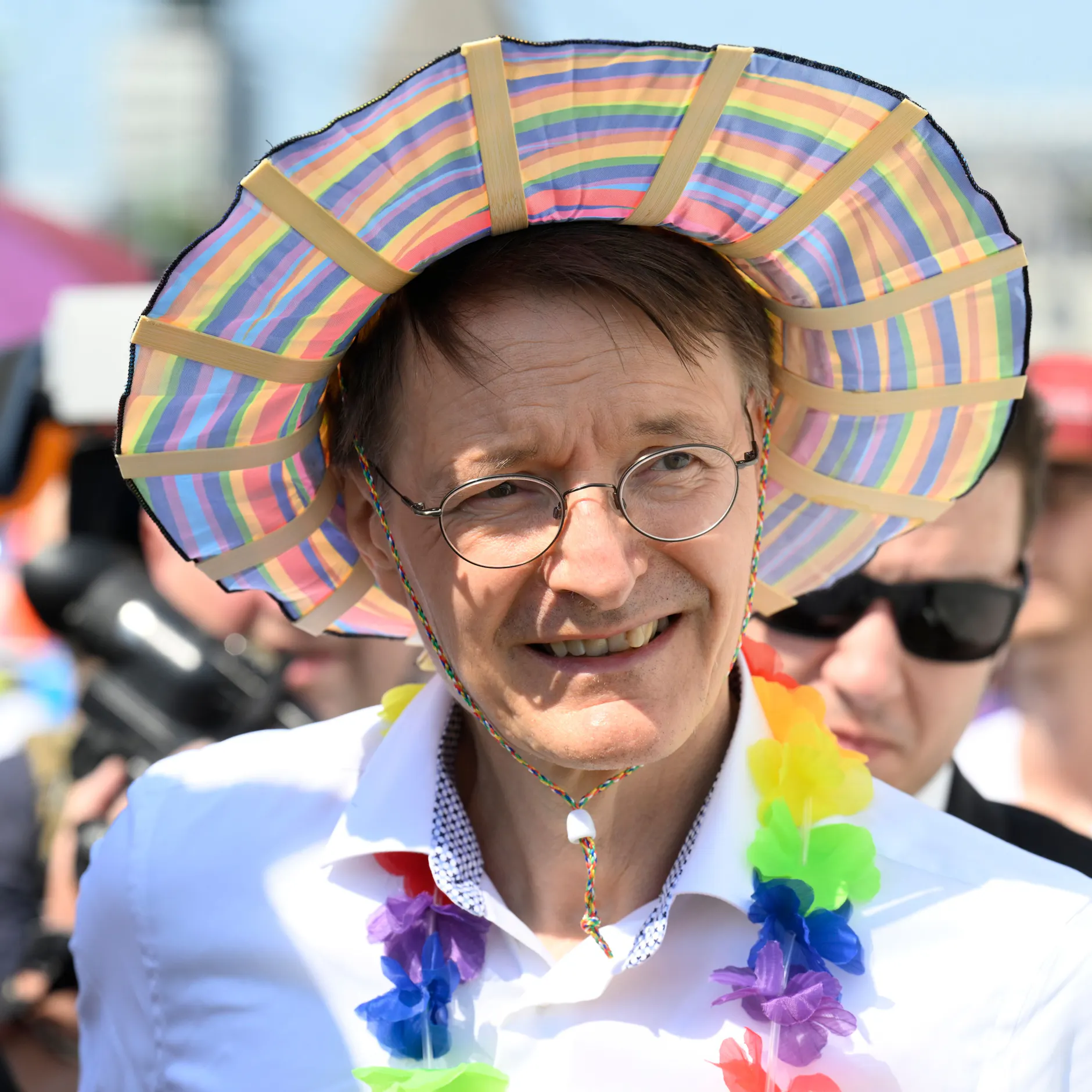 Image - Ärger nach Karl Lauterbachs Panik-Tweet: Bürgermeister lädt Minister nach Rimini ein