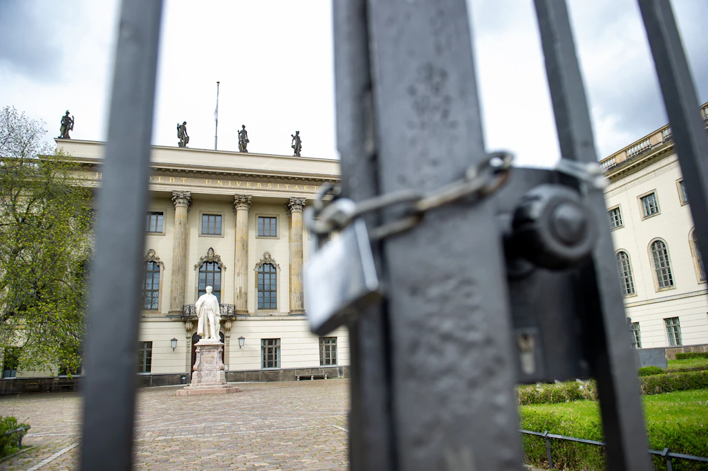 Missbrauch an der HU? Berliner Dozent soll seit Jahren Studierende belästigen