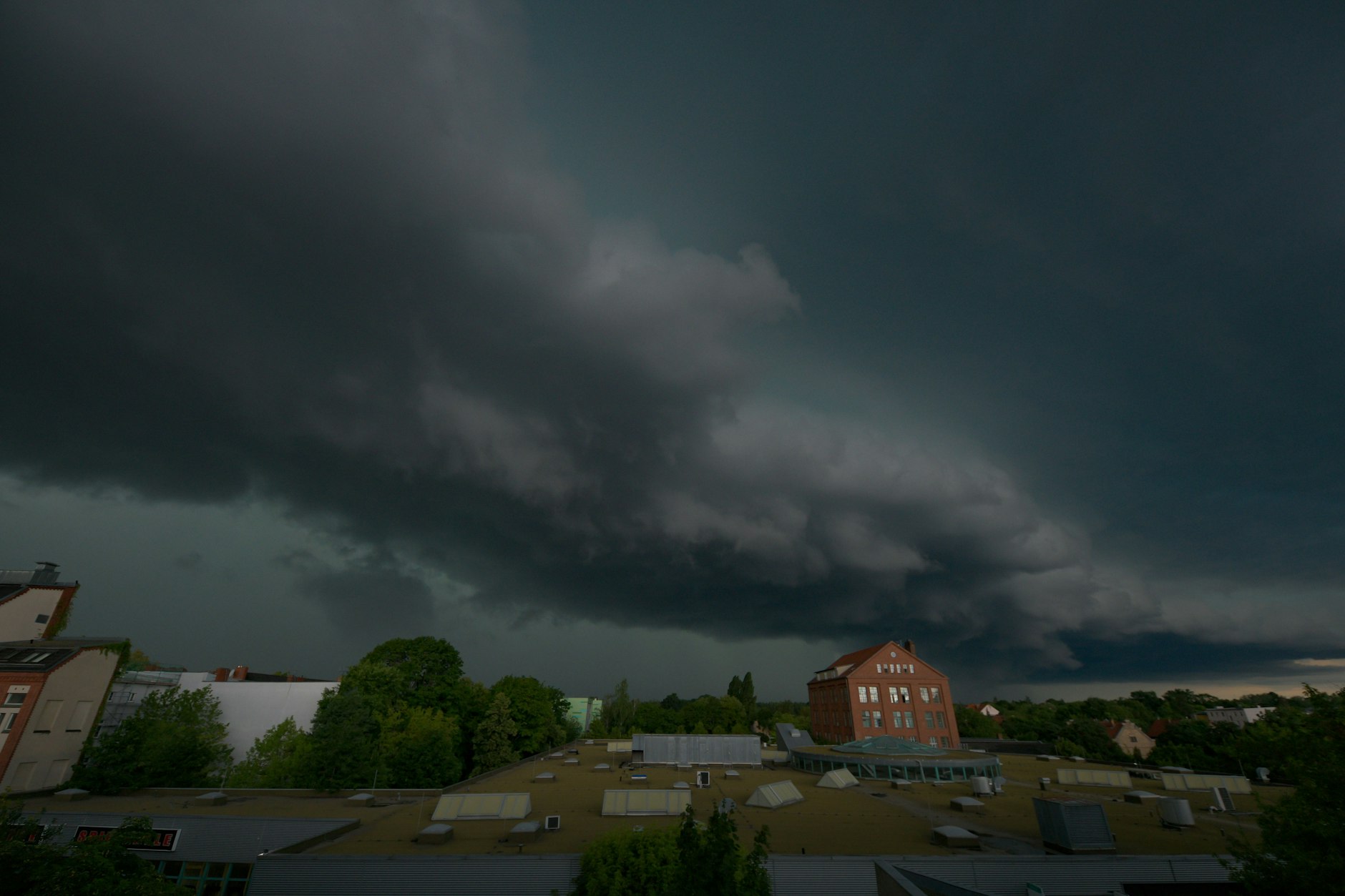 Ein Unwetter mit einer Superzelle ist am 24. Juli 2023 über Berlin hinweggezogen.